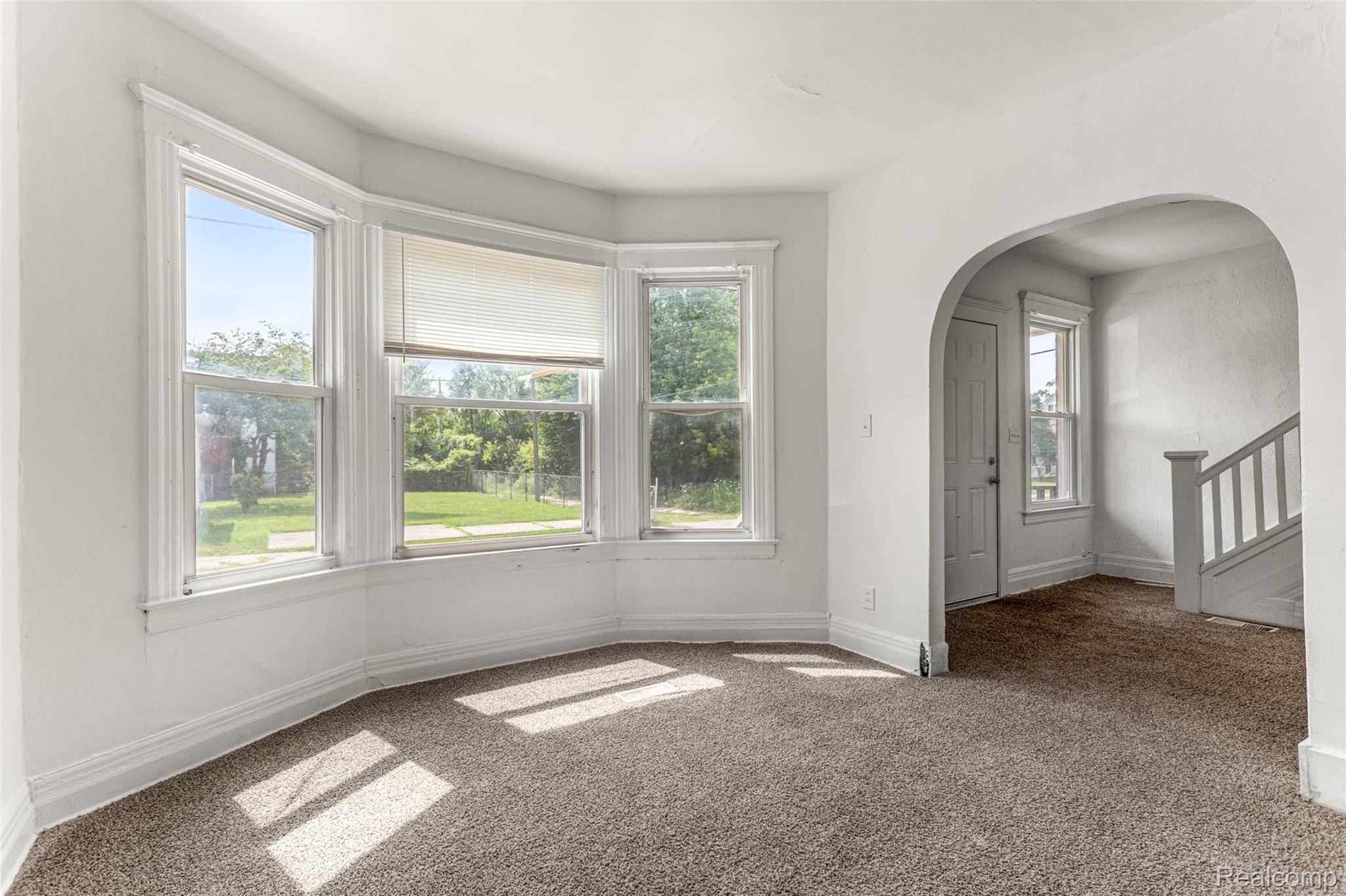 Detroit, MI 48213,5907 Iroquois ST