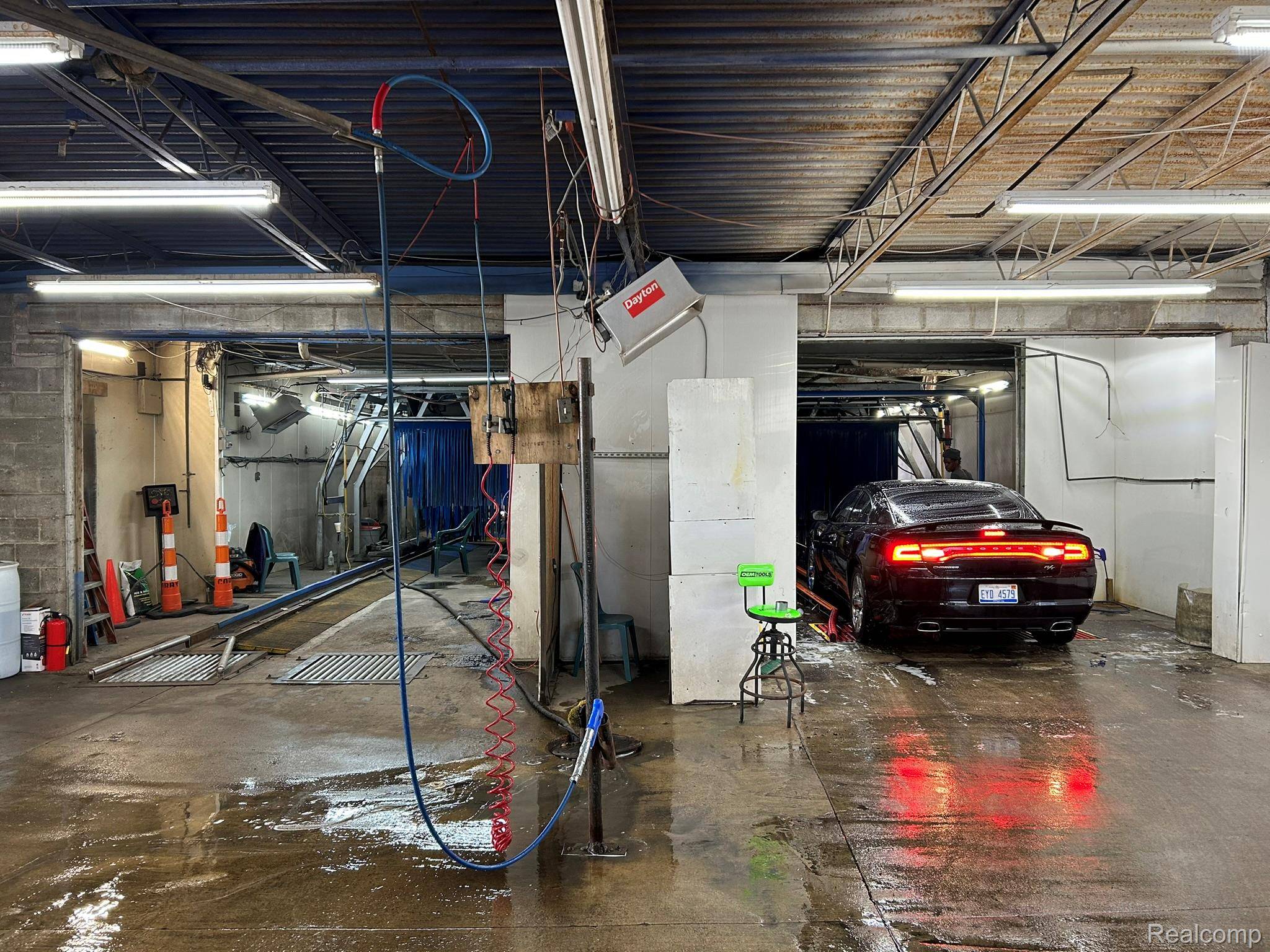 Detroit, MI 48215,14615 E Jefferson AVE