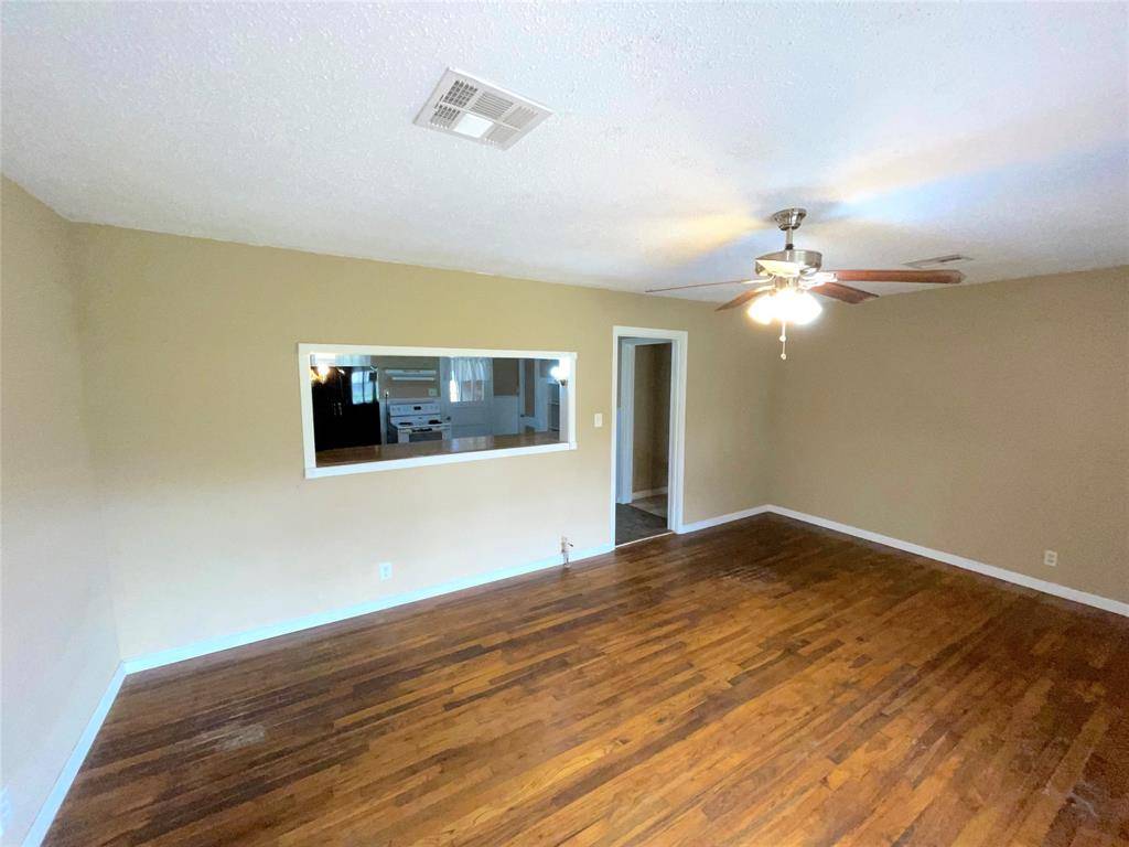 Clifton, TX 76634,2011 W 5th Street