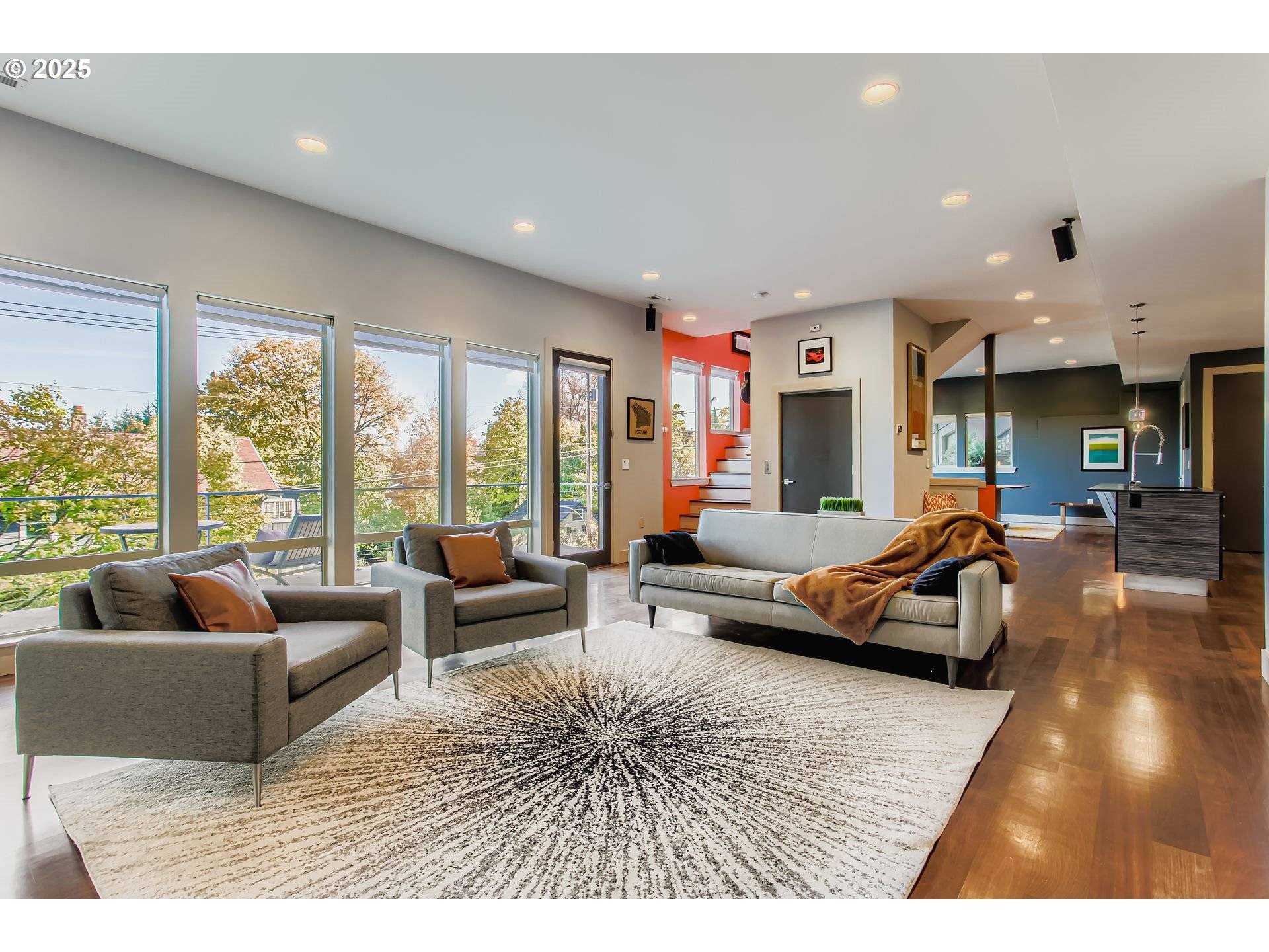 Portland, OR 97239,6515 S Corbett AVE