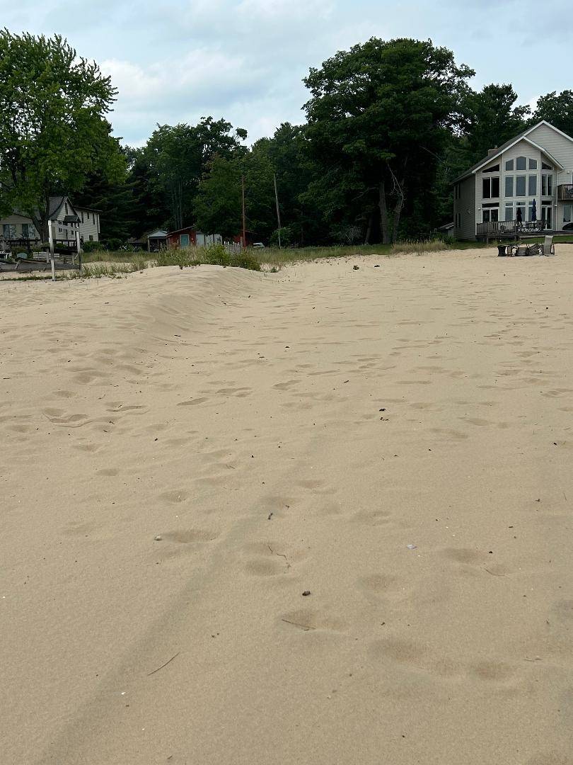 East Tawas, MI 48730,1858 Iris DR