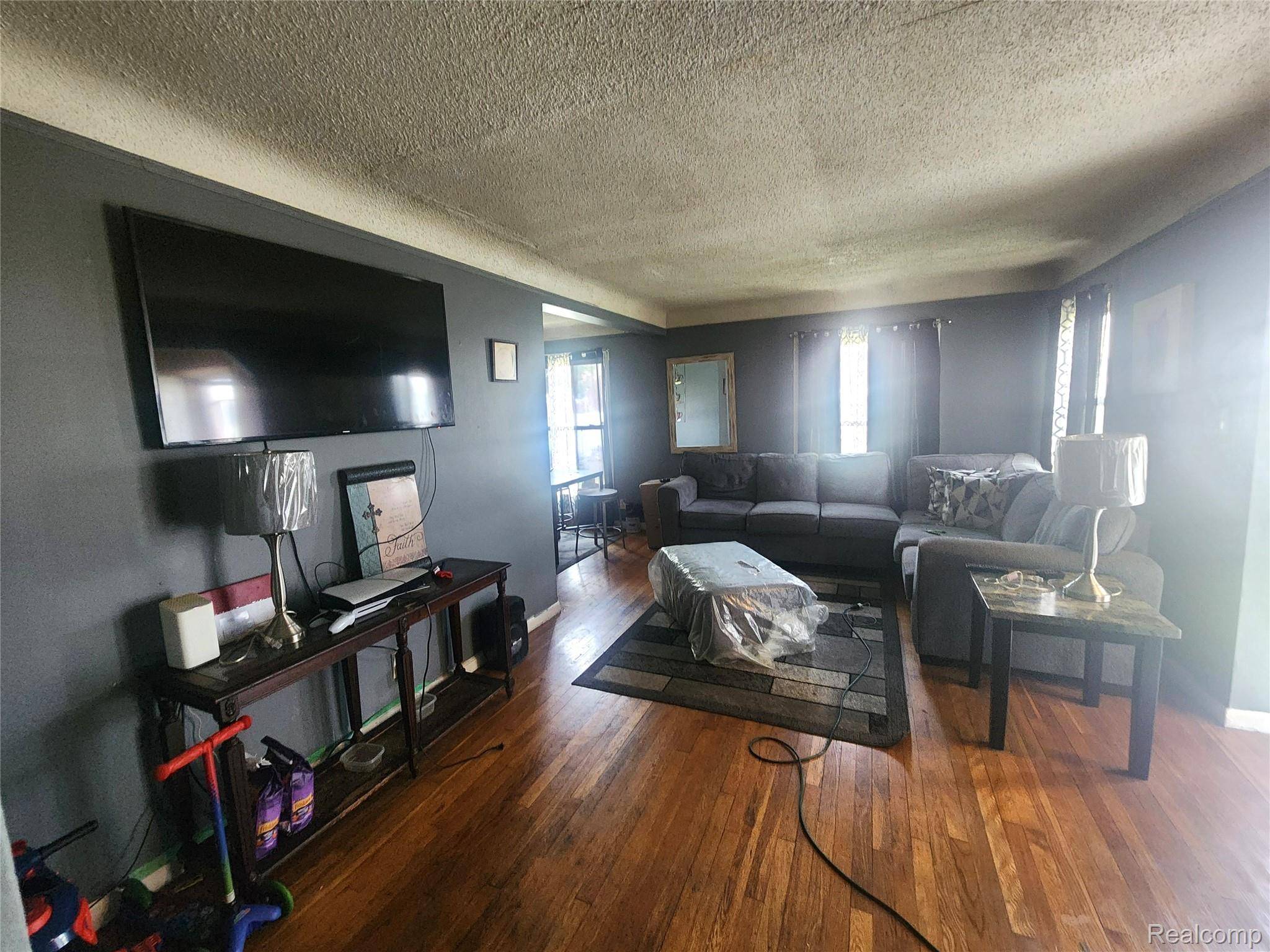 Detroit, MI 48204,8604 Birwood ST