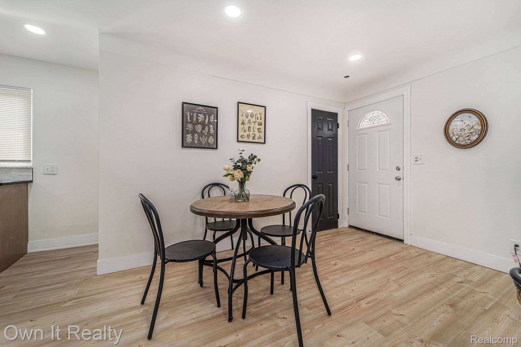 Detroit, MI 48221,20504 Cherrylawn ST