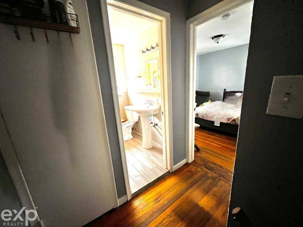 Detroit, MI 48228,9521 Brace ST