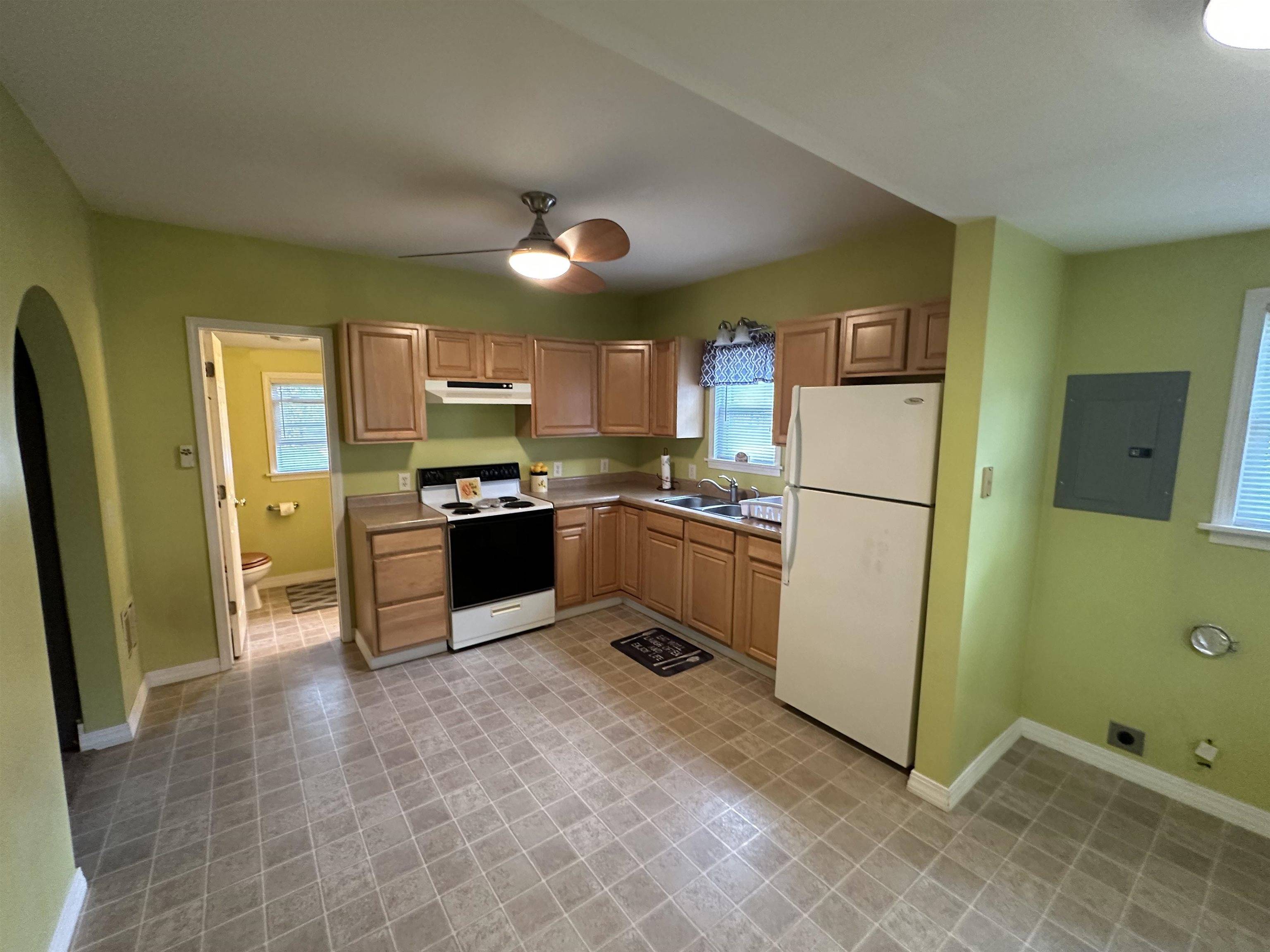 Coleman, MI 48618,316 Floyd ST