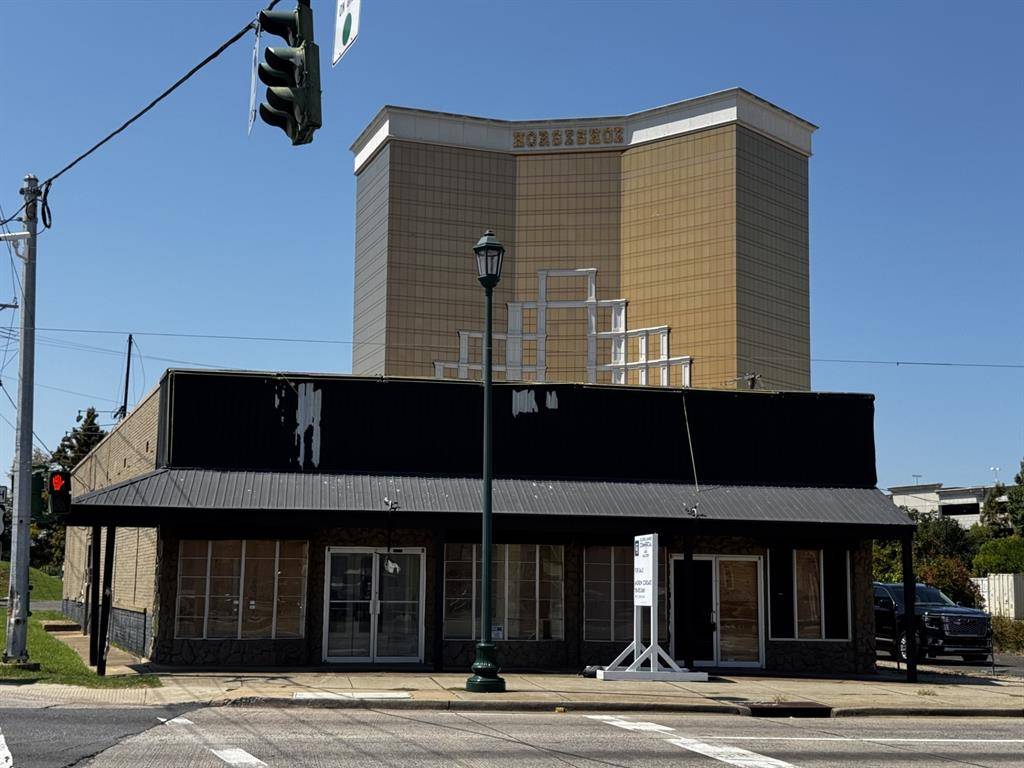 Bossier City, LA 71111,301 Traffic Street