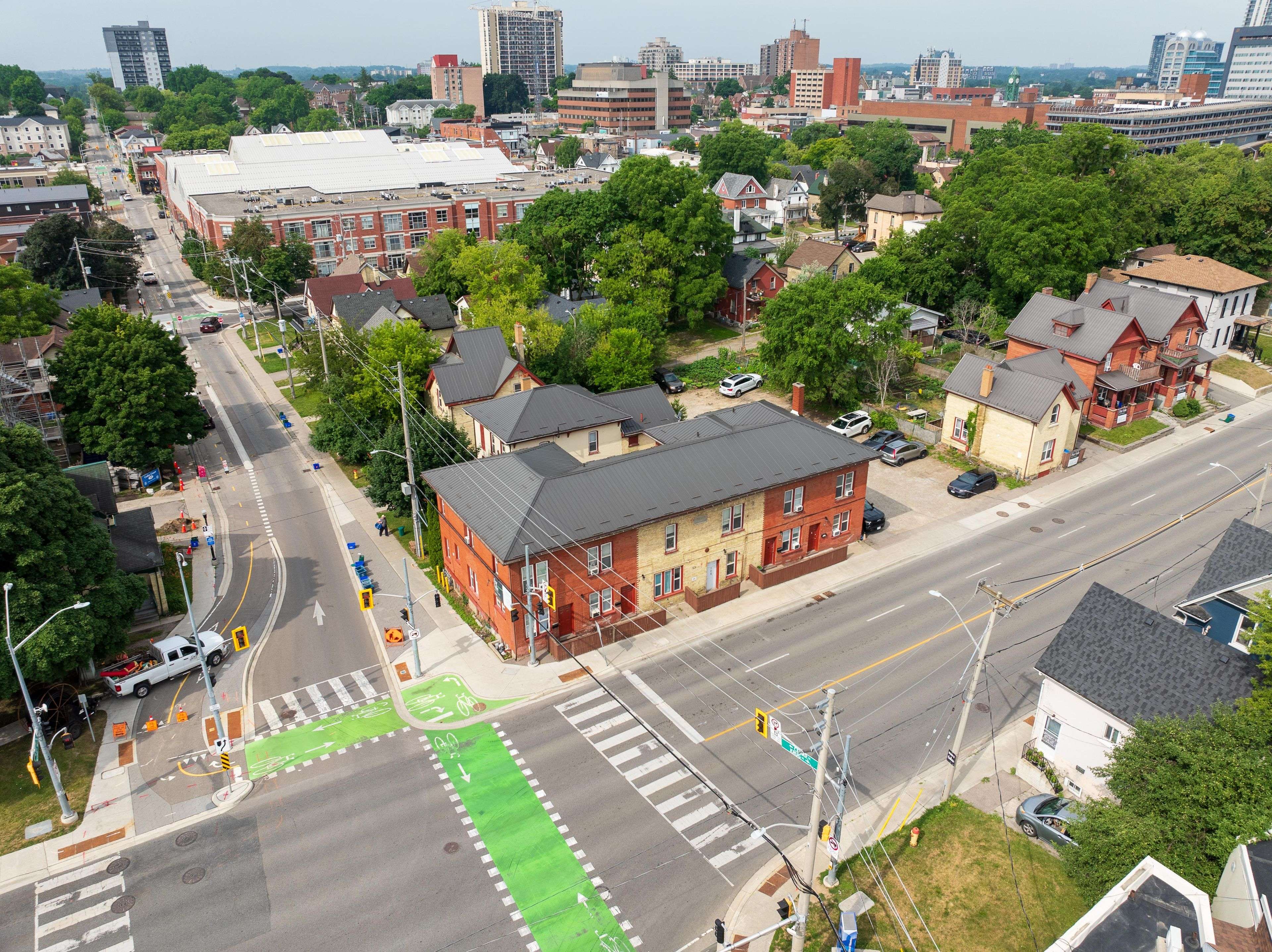 Kitchener, ON N2H 1C6,95-109 Weber ST E