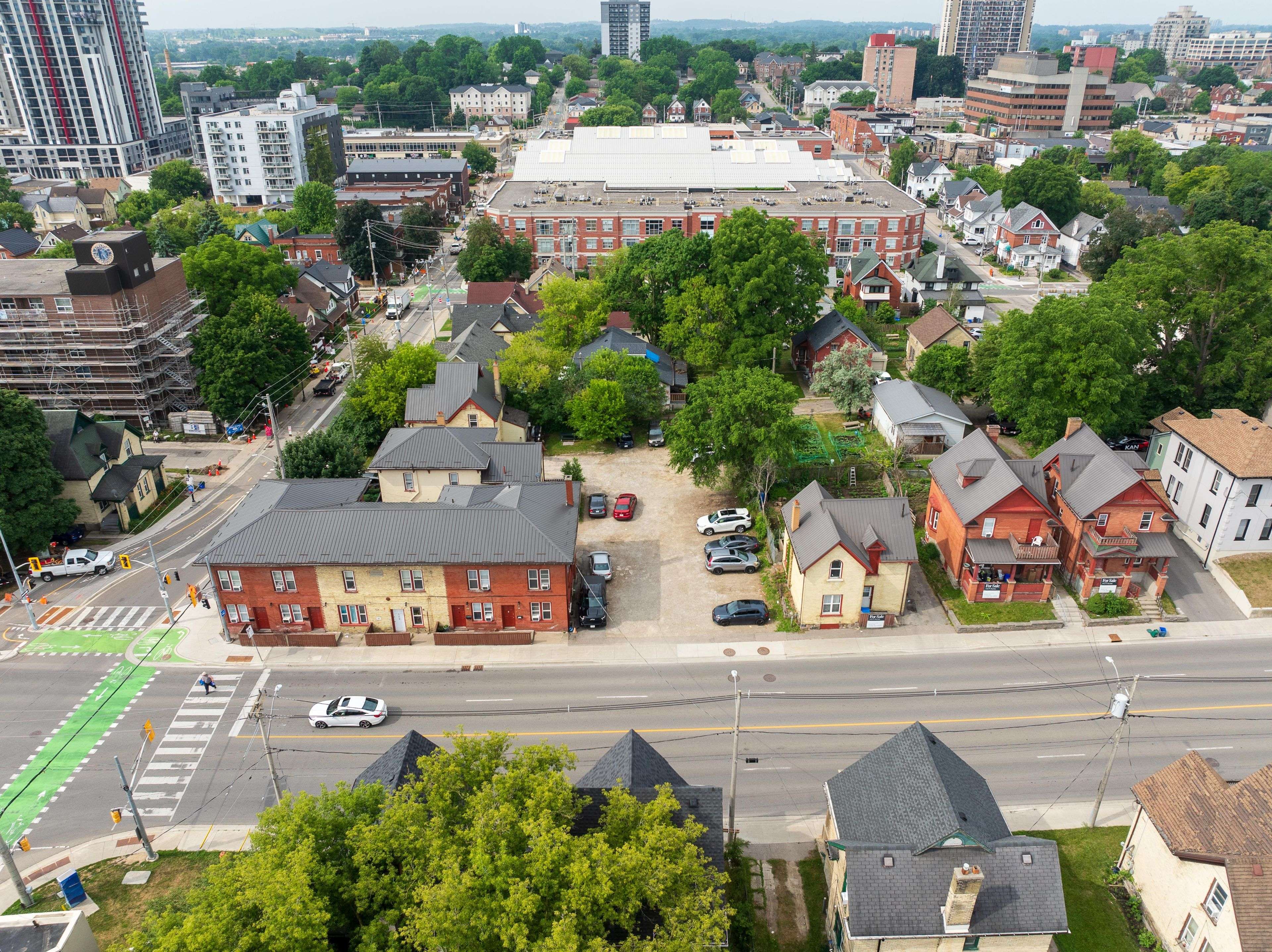 Kitchener, ON N2H 1C6,95-109 Weber ST E