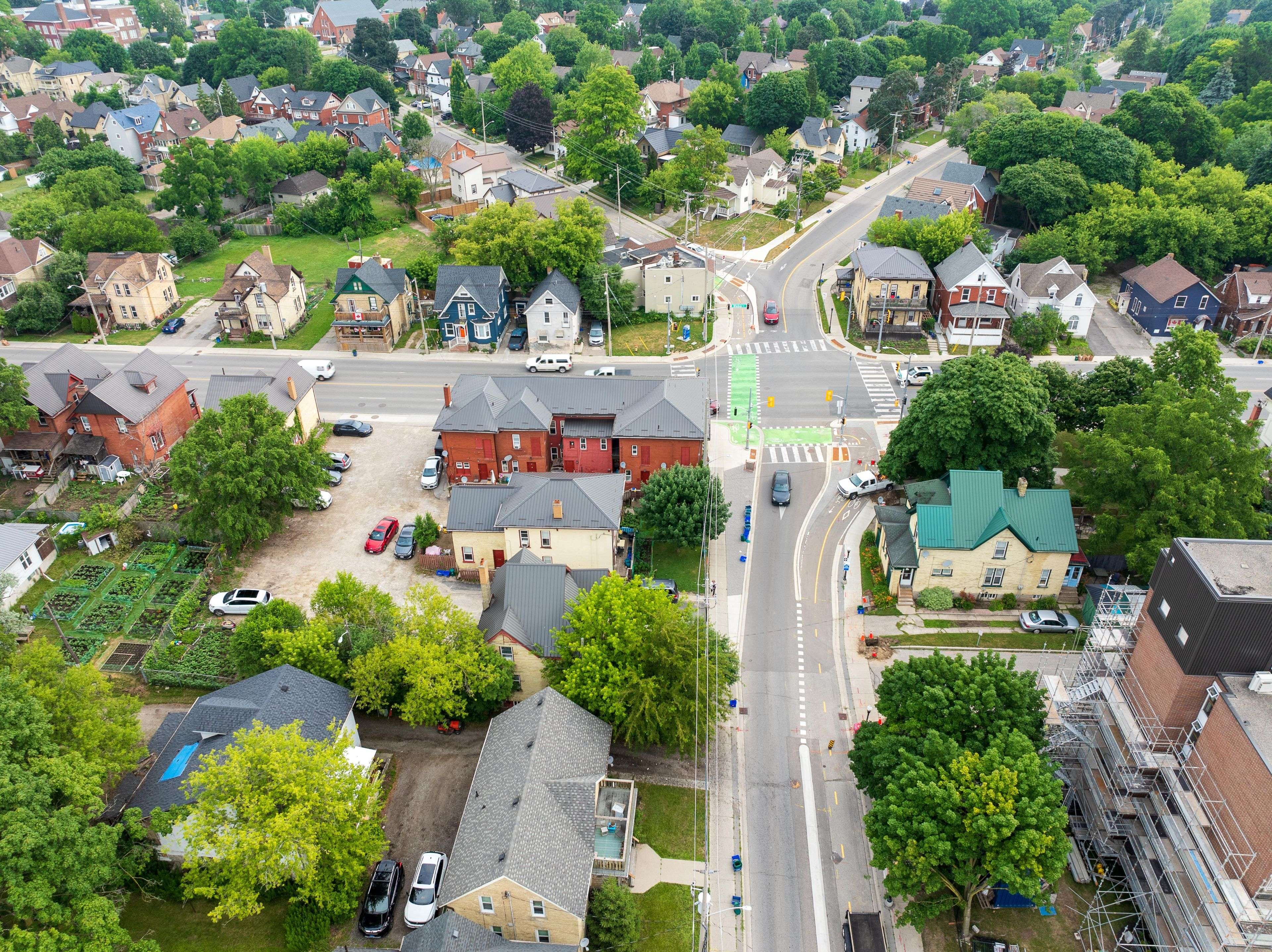 Kitchener, ON N2H 1C6,95-109 Weber ST E