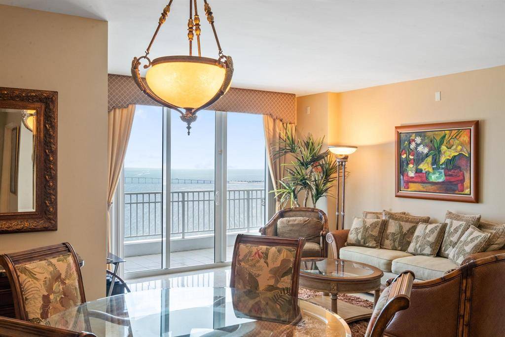 Miami, FL 33131,801 Brickell Key Blvd #2903