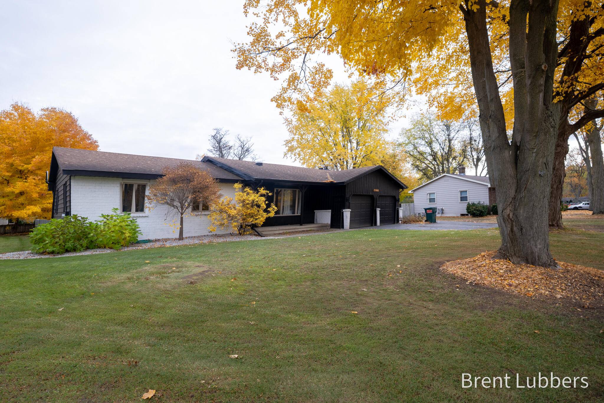 Hudsonville, MI 49426,4117 Crestlane DR
