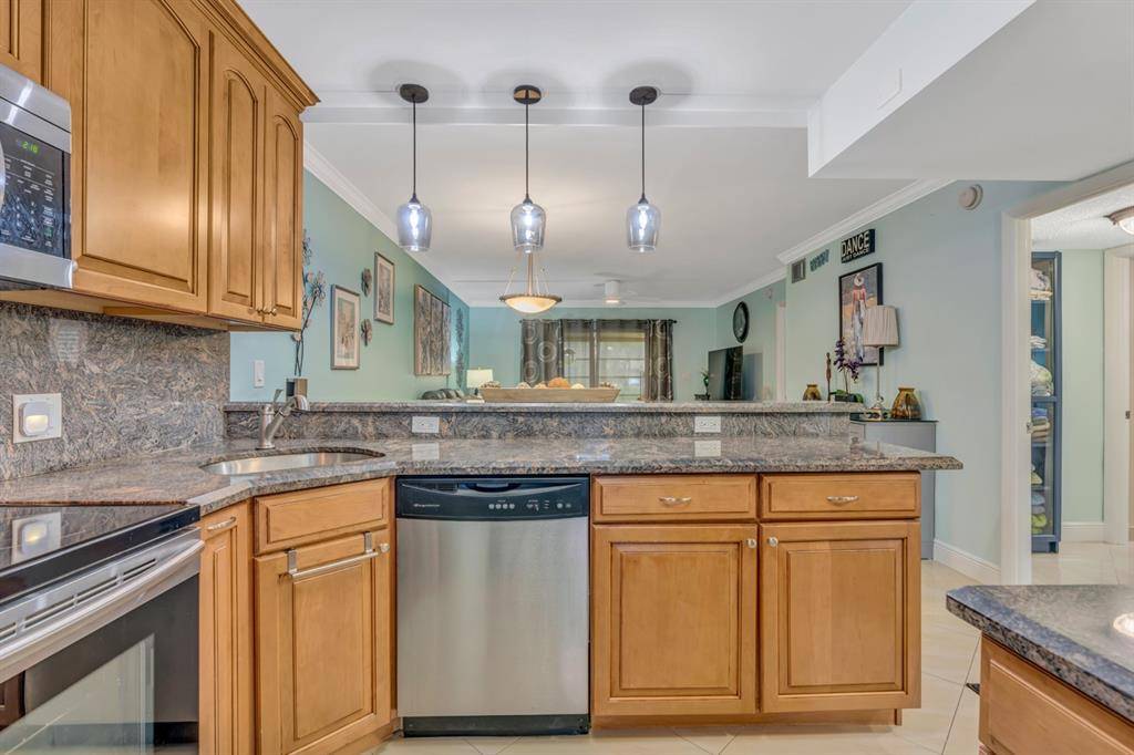 Margate, FL 33063,7680 NW 1st St #108