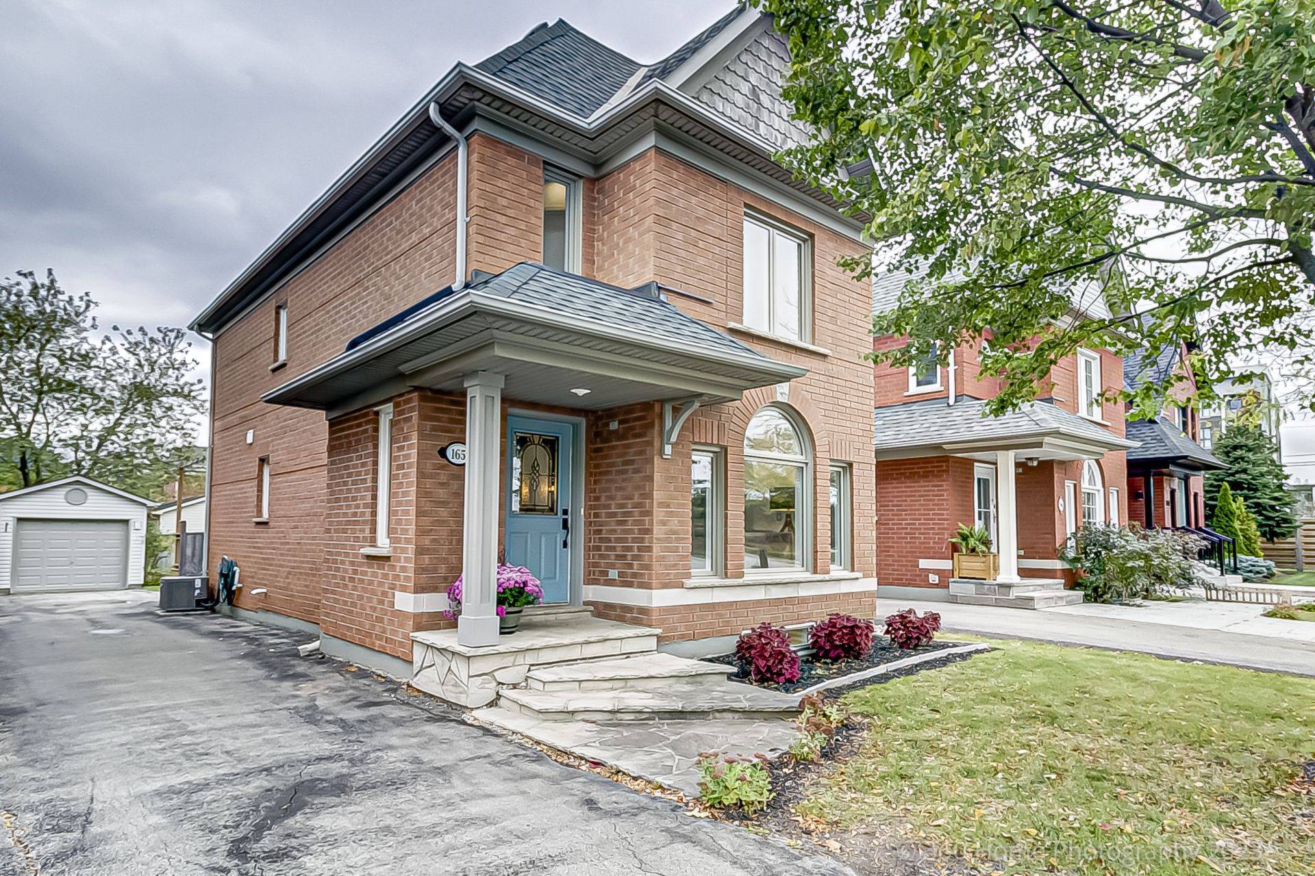 Oakville, ON L6H 6H7,165 Westfield TRL