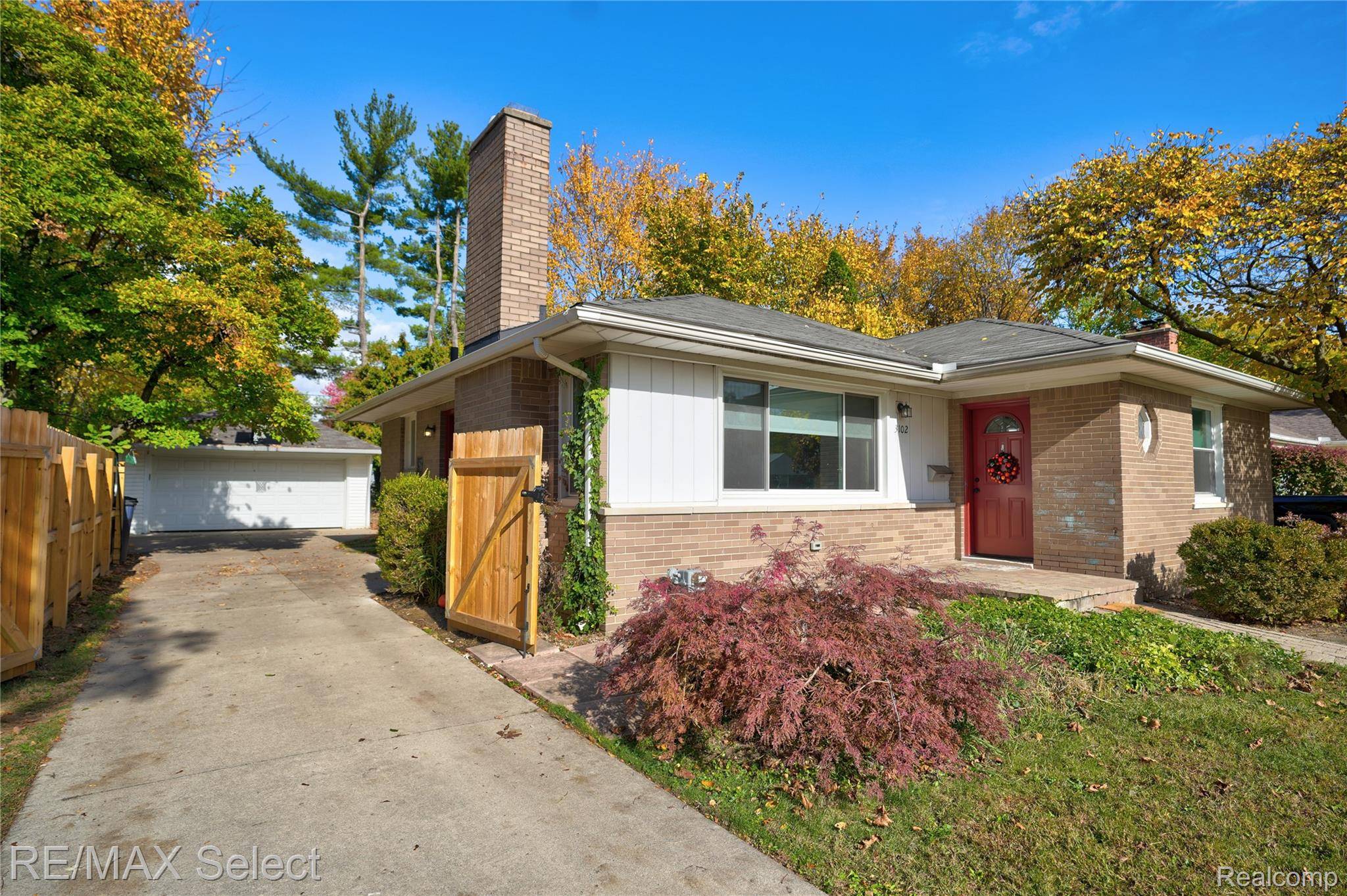 Royal Oak, MI 48073,3102 Woodslee DR