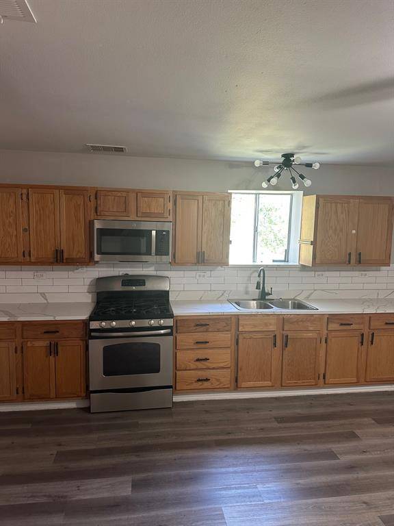 Blue Ridge, TX 75424,8280 State Highway 78 N