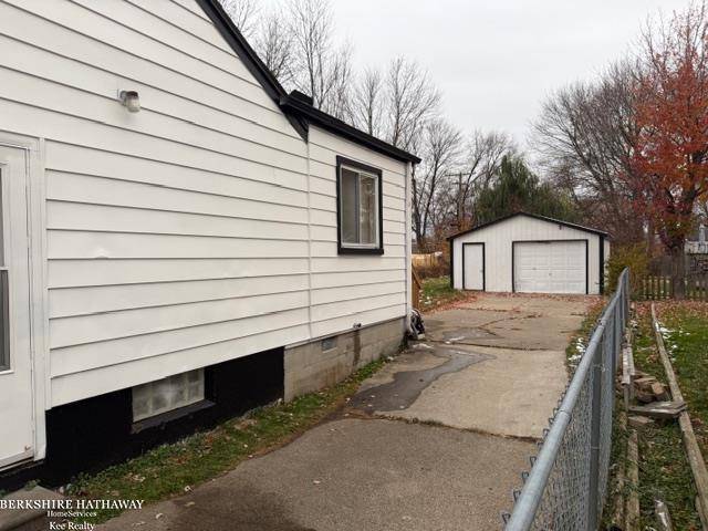 Roseville, MI 48066,29081 Senator ST