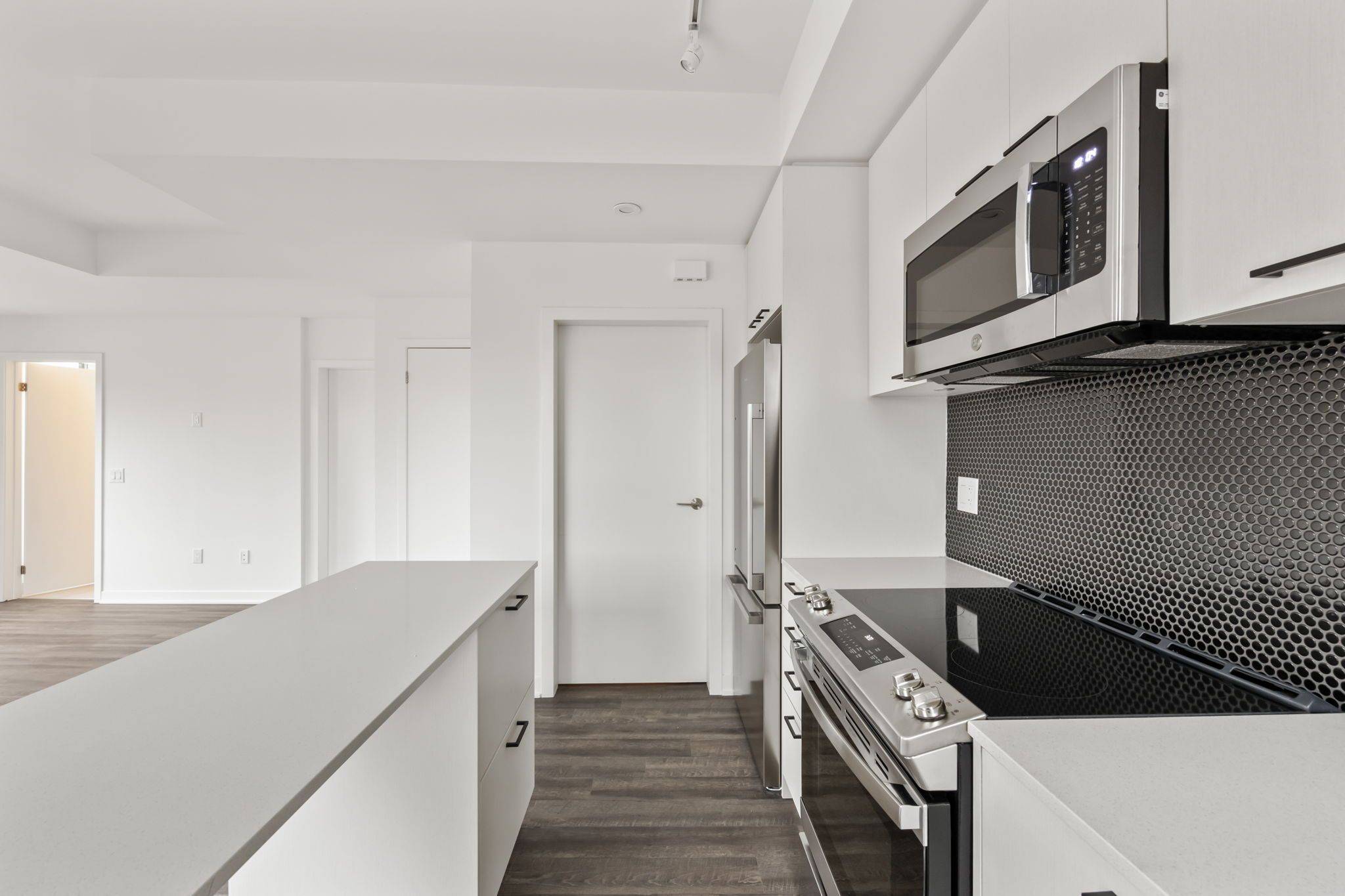 Toronto W03, ON M6N 0B5,40 Ed Clark Gardens BLVD #TH13