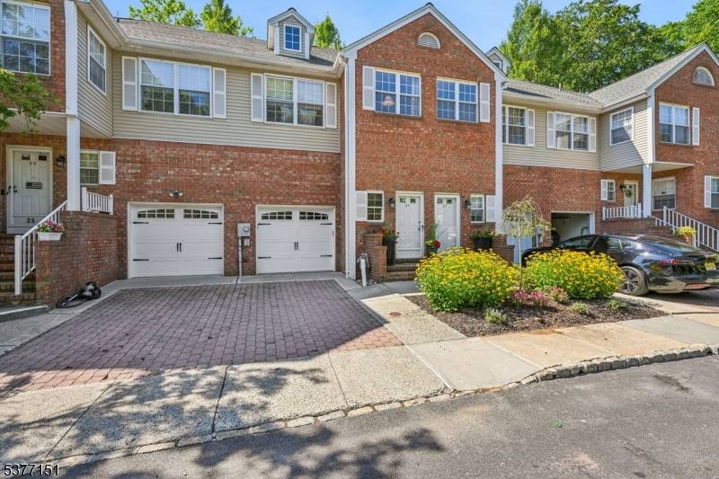 Watchung Boro, NJ 07922,24 Berkeley Sq #24