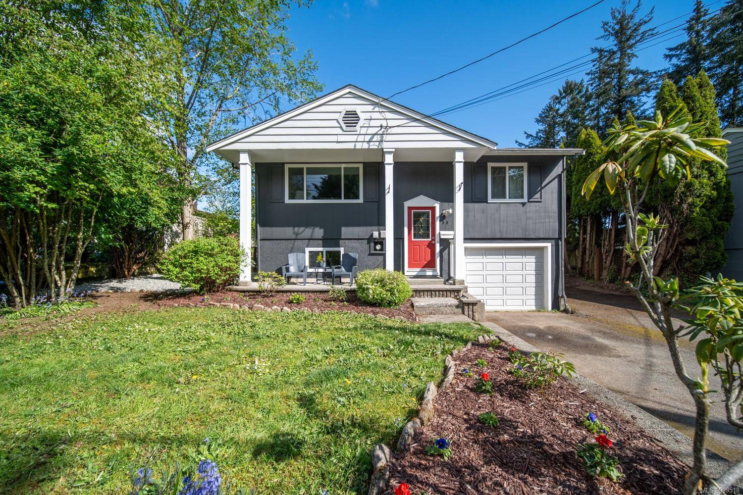 Nanaimo, BC V9R 1X2,676 Beaconsfield Rd