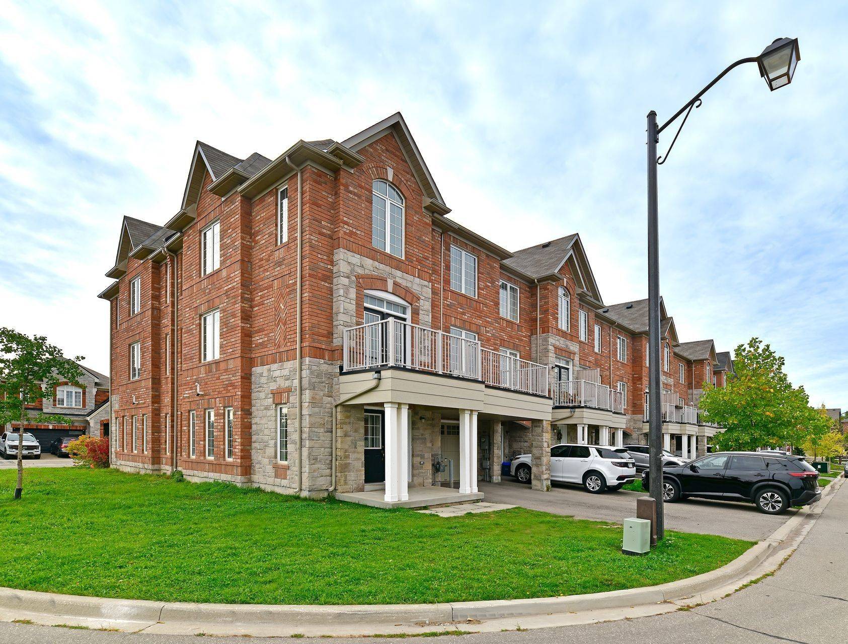 Milton, ON L9T 8P6,1124 Durno CT