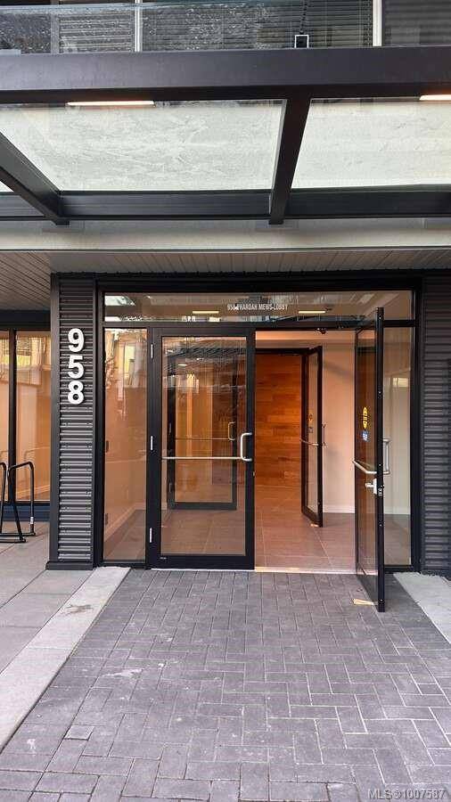 Langford, BC V9B 7A1,958 Pharoah Mews #204