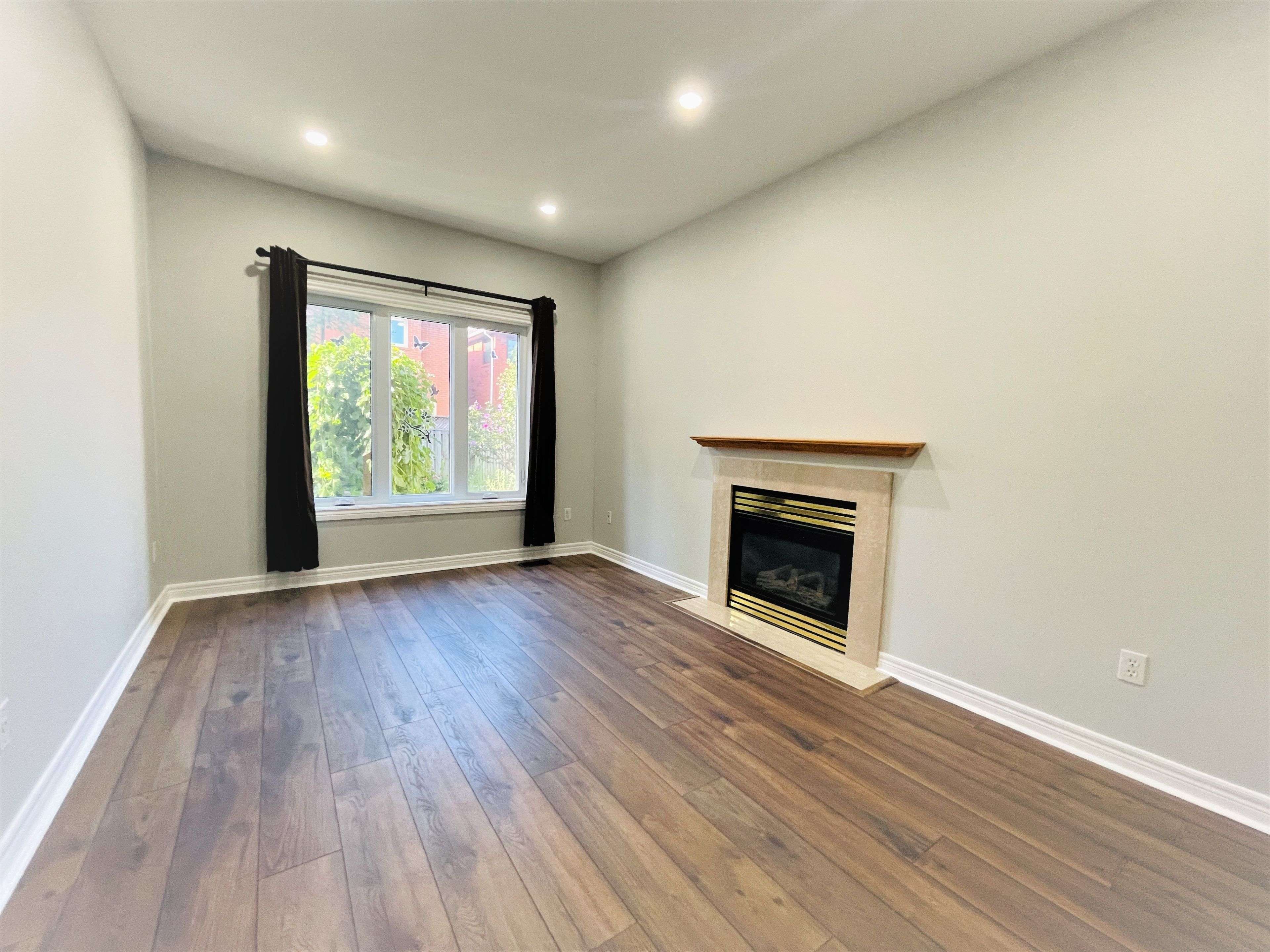 Newmarket, ON L3X 2K5,137 Bothwell CRES