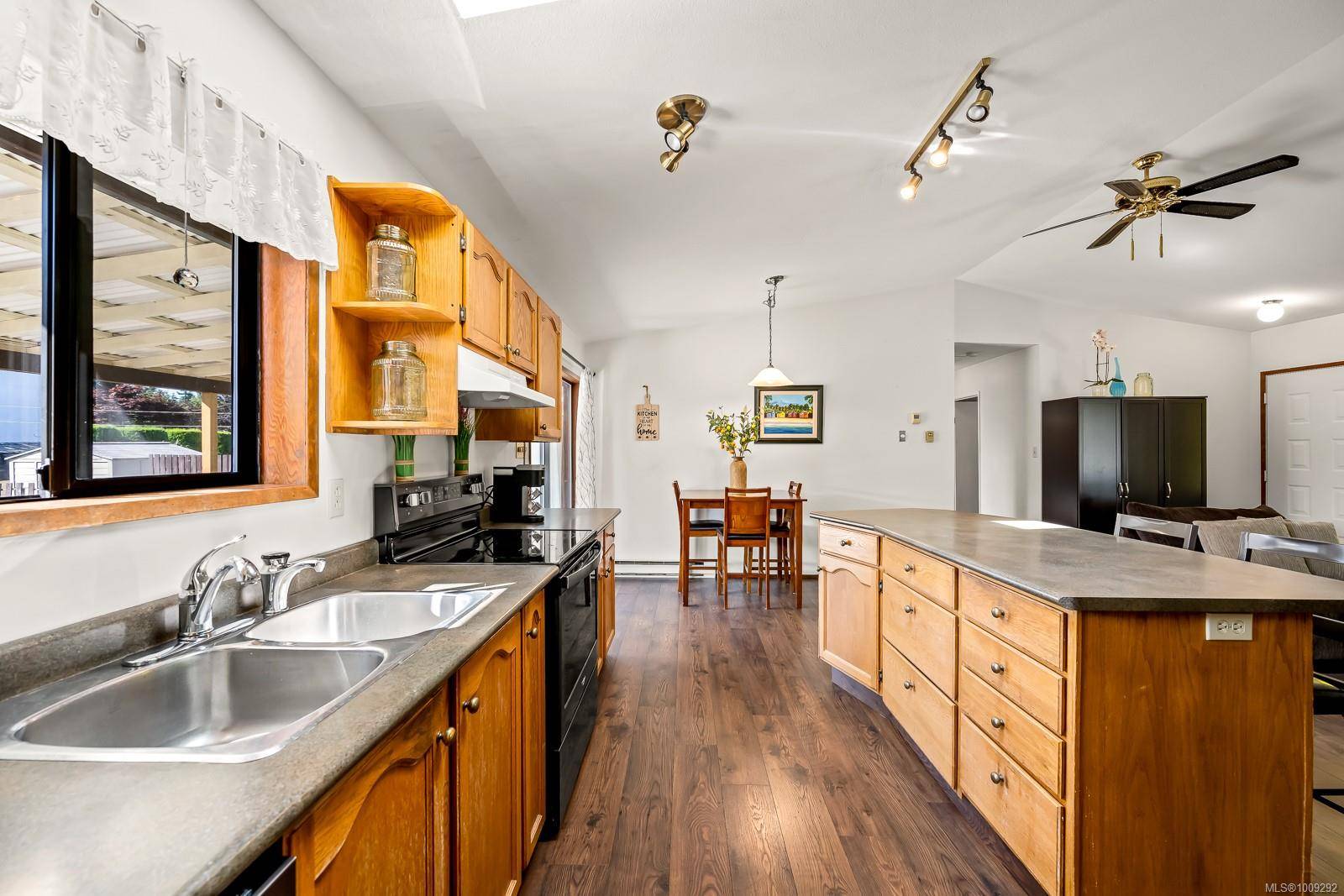 Courtenay, BC V9N 7N4,1150 26th St