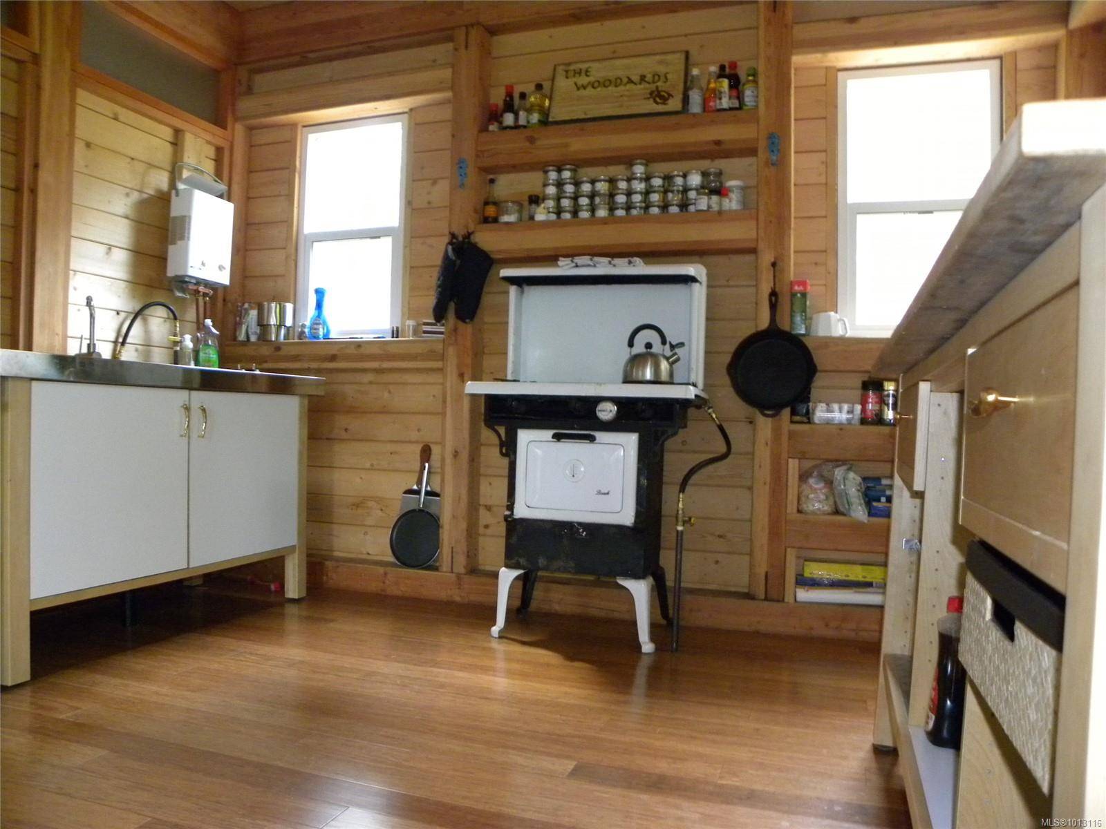 Lasqueti Island, BC V0R 2J0,66 SPRING BAY Rd