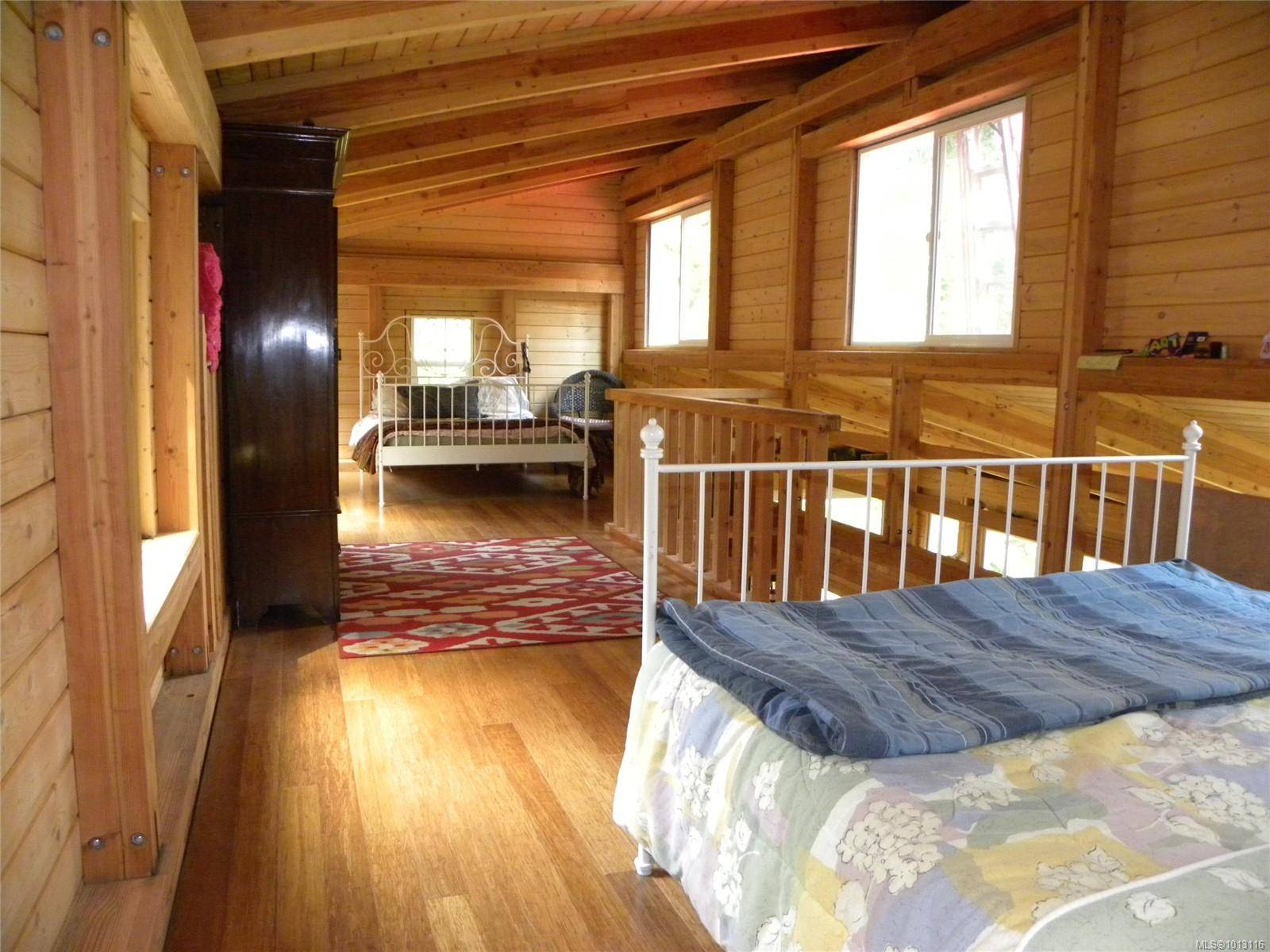 Lasqueti Island, BC V0R 2J0,66 SPRING BAY Rd