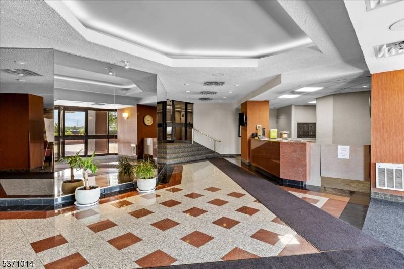 Secaucus Town, NJ 07094,401 Harmon Cove Tower