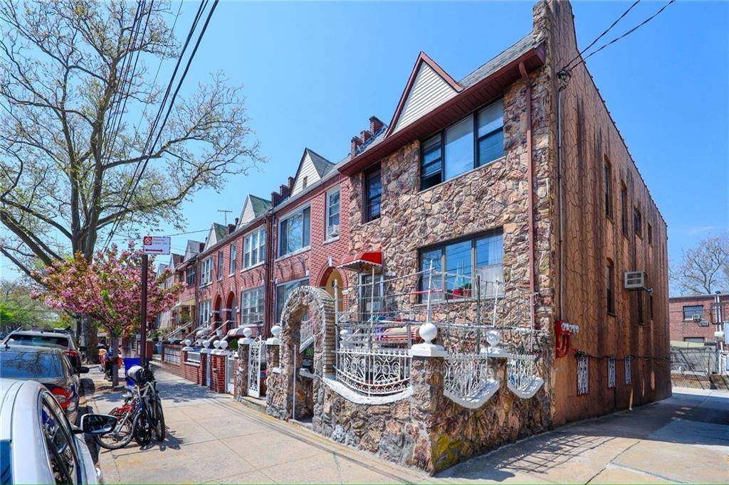 Brooklyn, NY 11218,3392 12th AVE