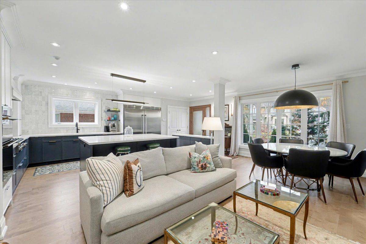 Toronto C07, ON M2R 1A6,235 Betty Ann DR