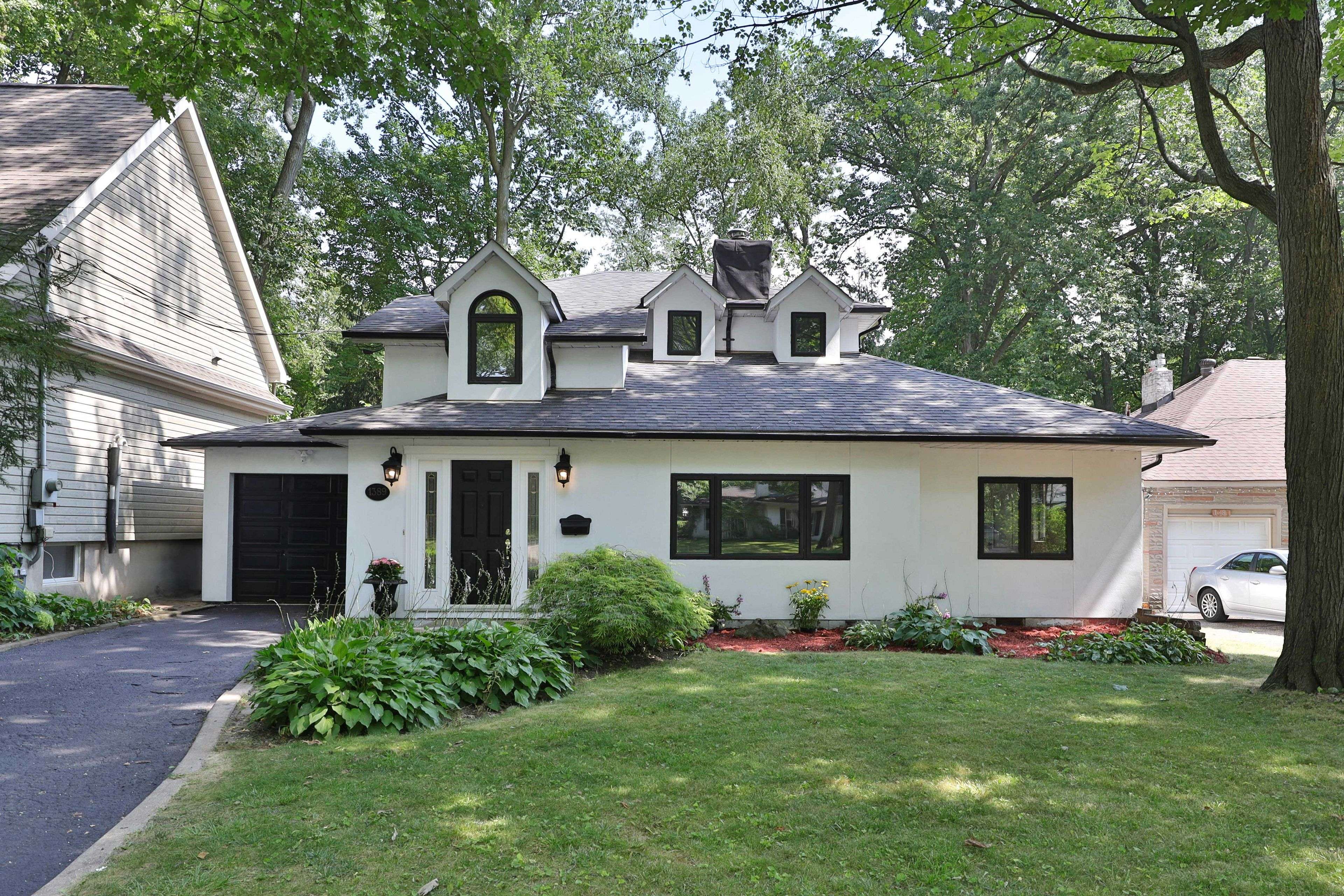 Mississauga, ON L5G 3C5,1389 Milton AVE