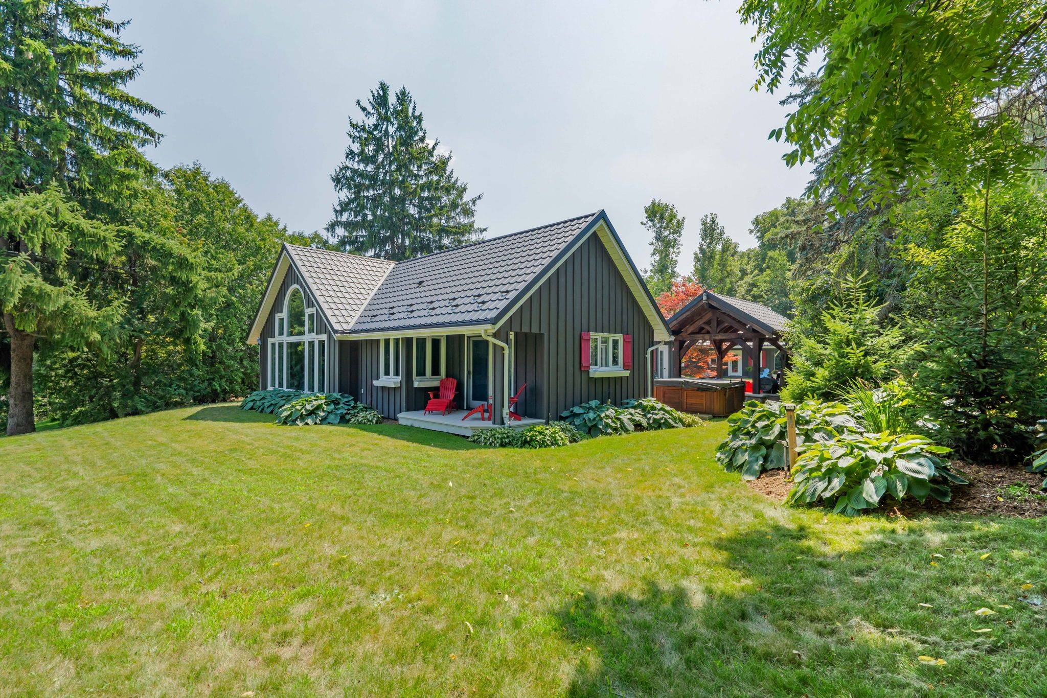 London South, ON N6K 1X3,515 Jarvis ST