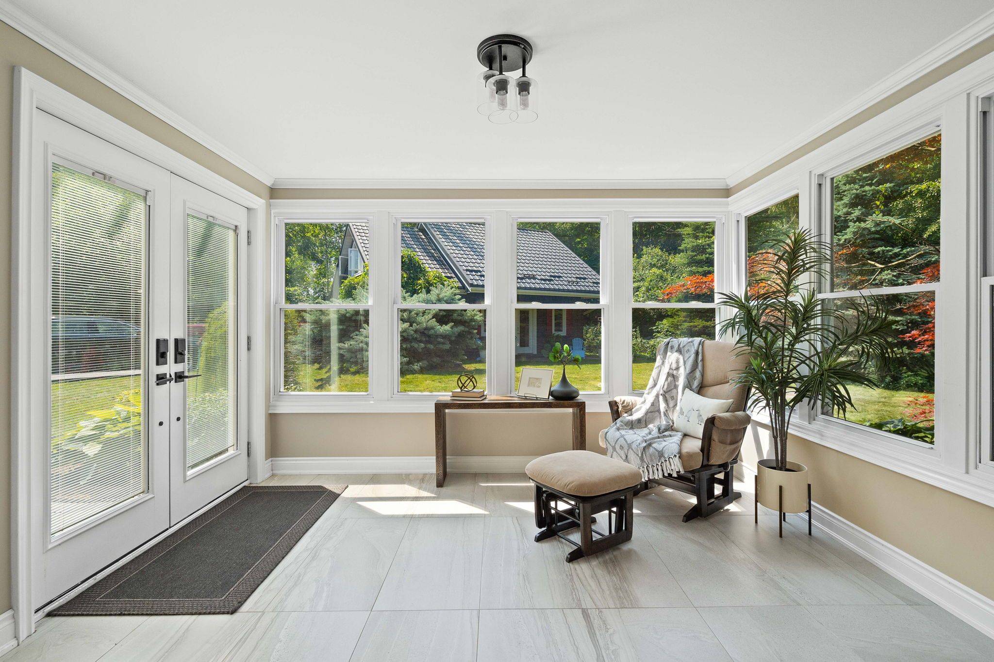 London South, ON N6K 1X3,515 Jarvis ST