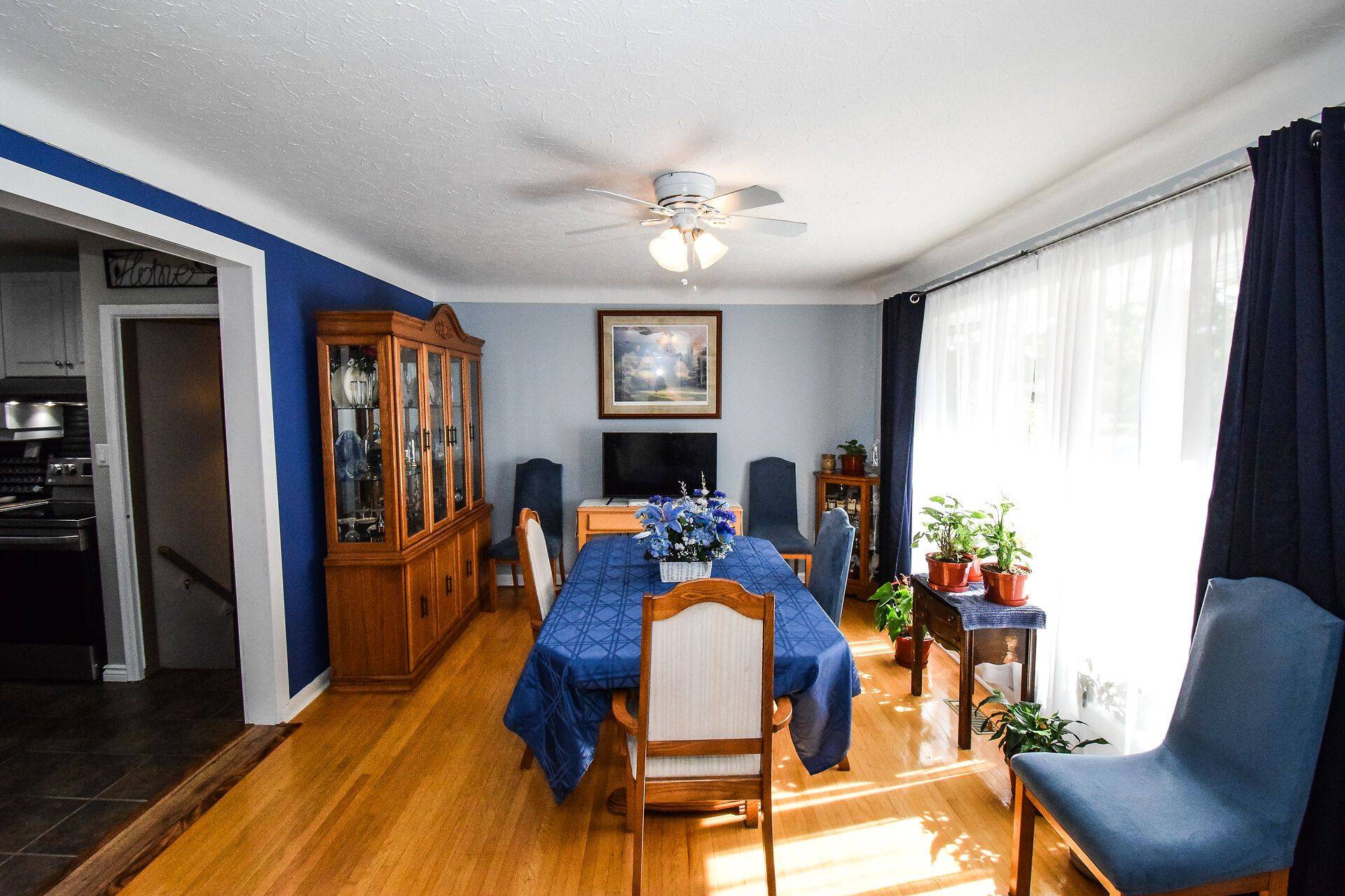 St. Catharines, ON L2M 3E9,11 GROSVENOR ST