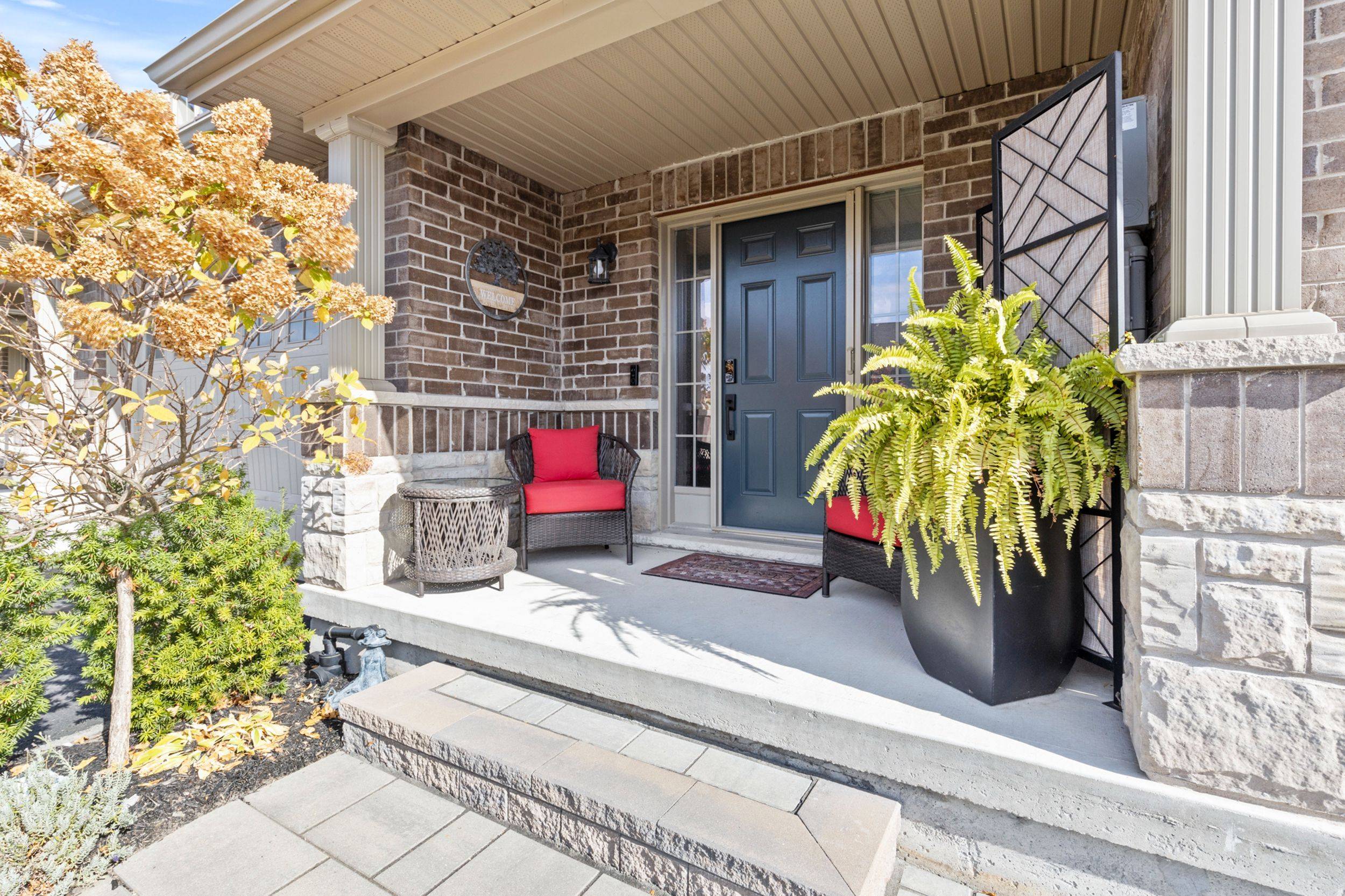 Pelham, ON L0S 1E0,64 ABBOTT PL