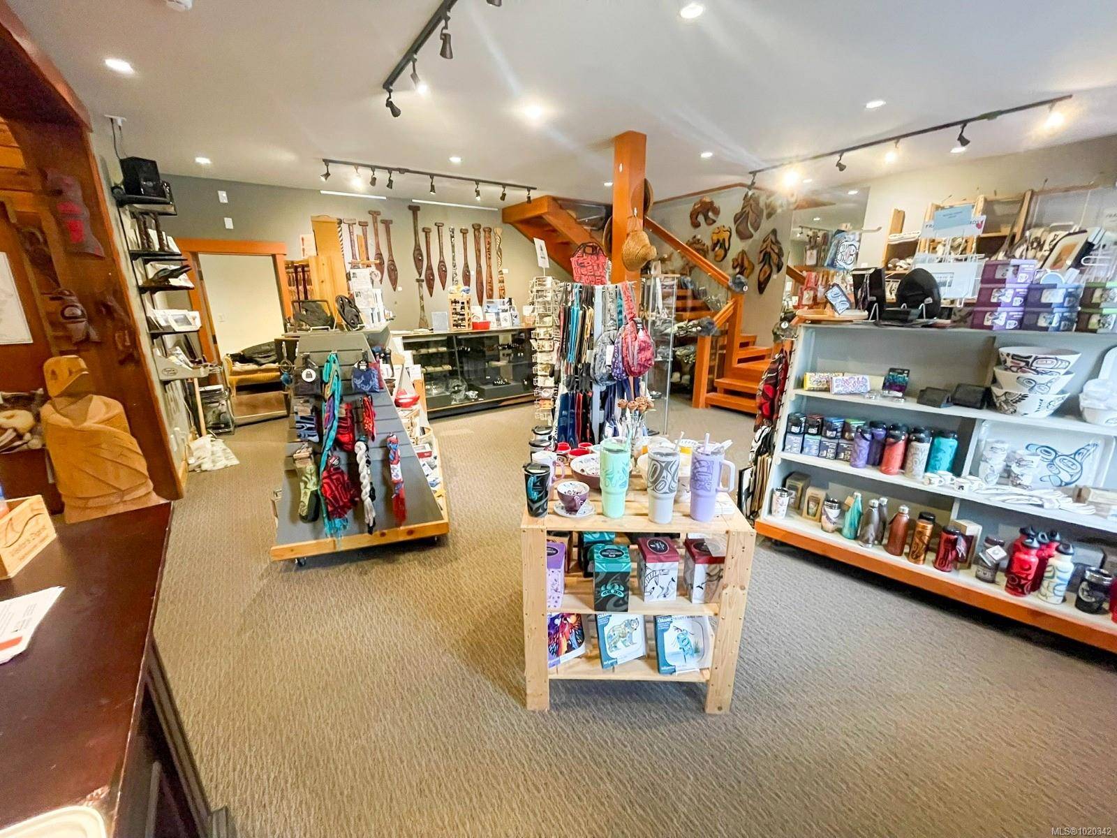 Fanny Bay, BC V0R 1W0,7581 Island Hwy S