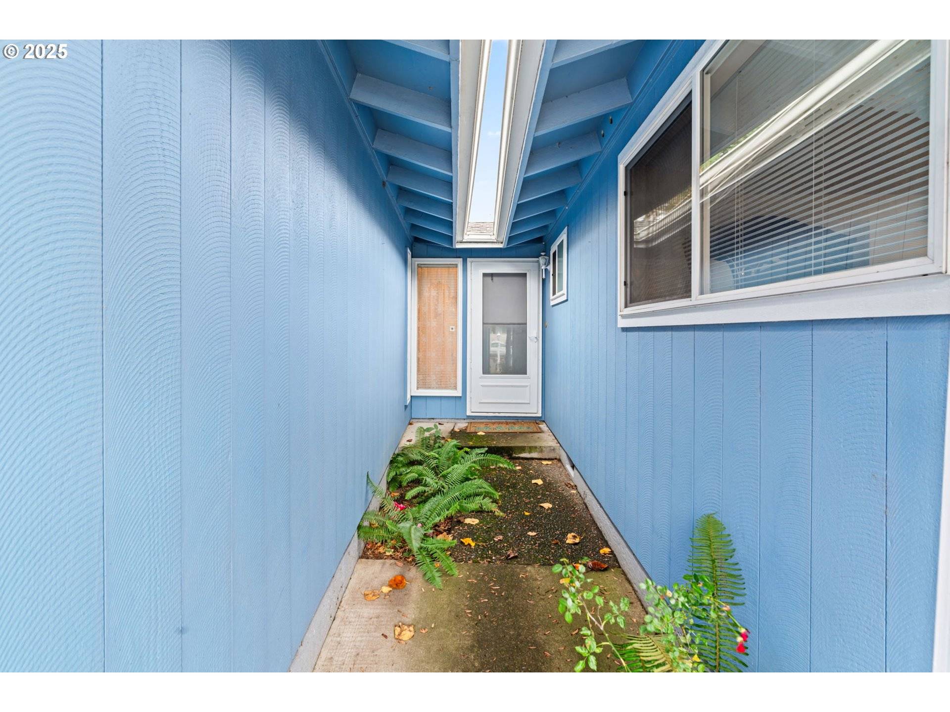 Eugene, OR 97402,2070 PRIMROSE ST