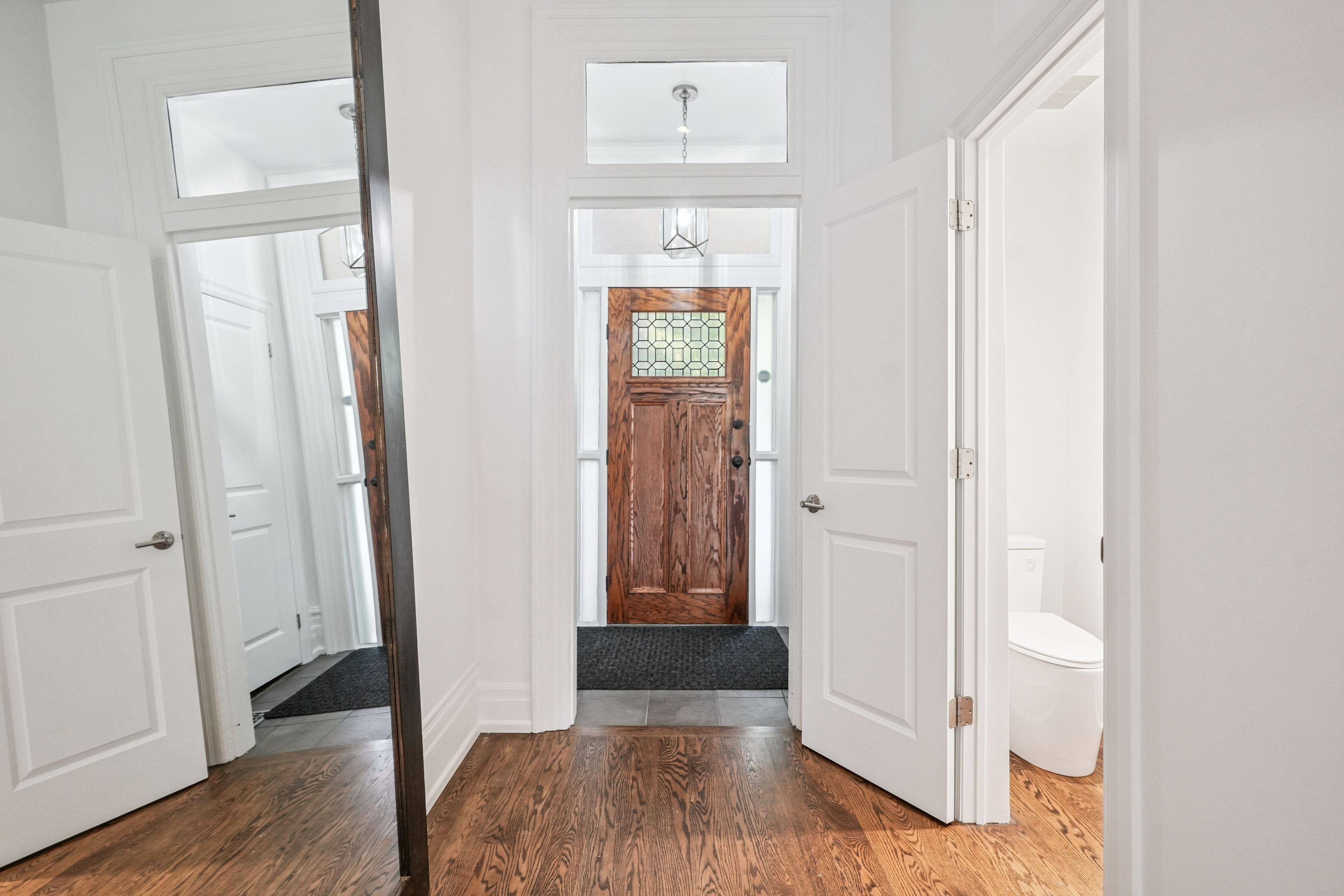 Toronto C01, ON M6G 2V7,520 Manning AVE