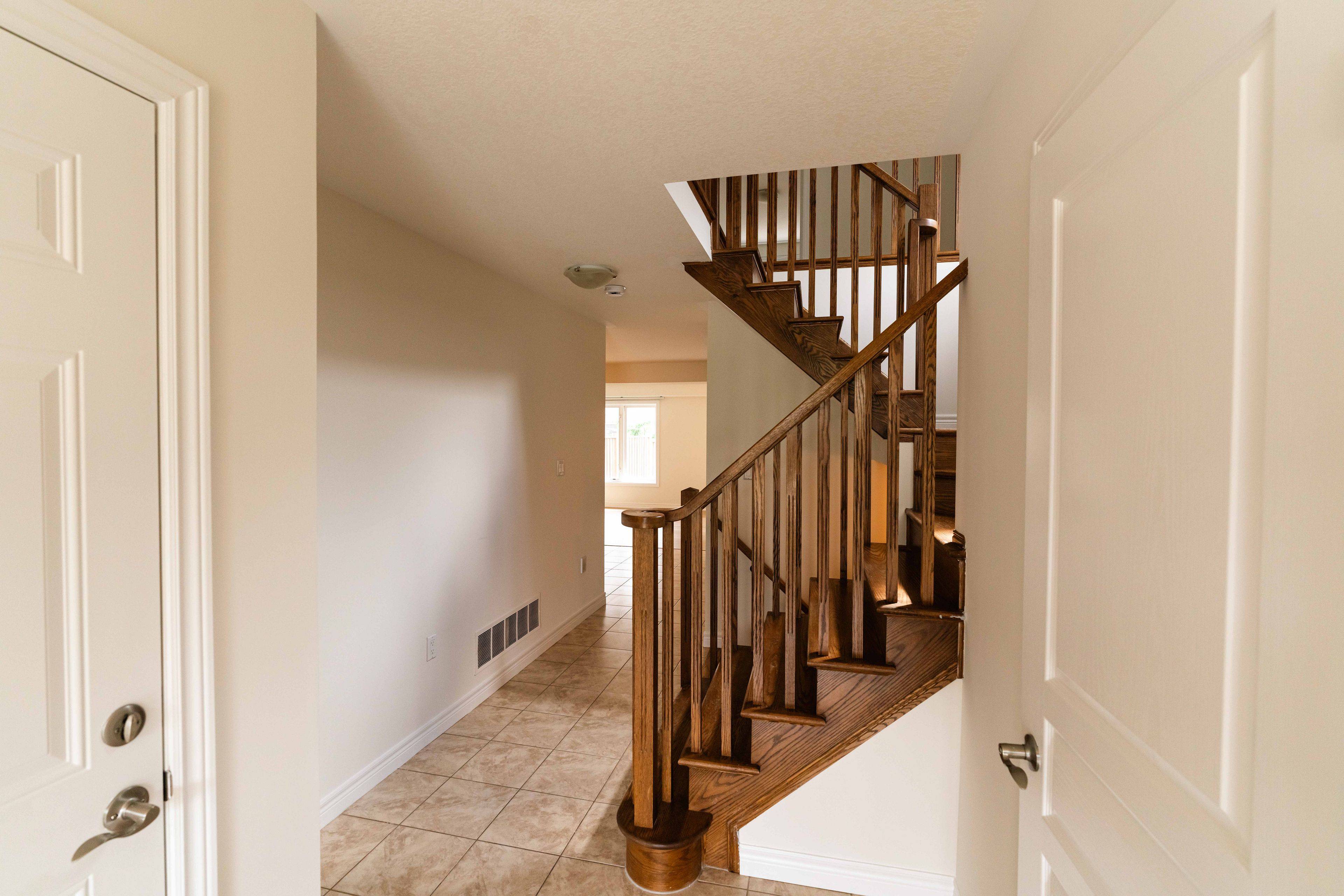 Hamilton, ON L0R 1P0,328 Keystone CRES