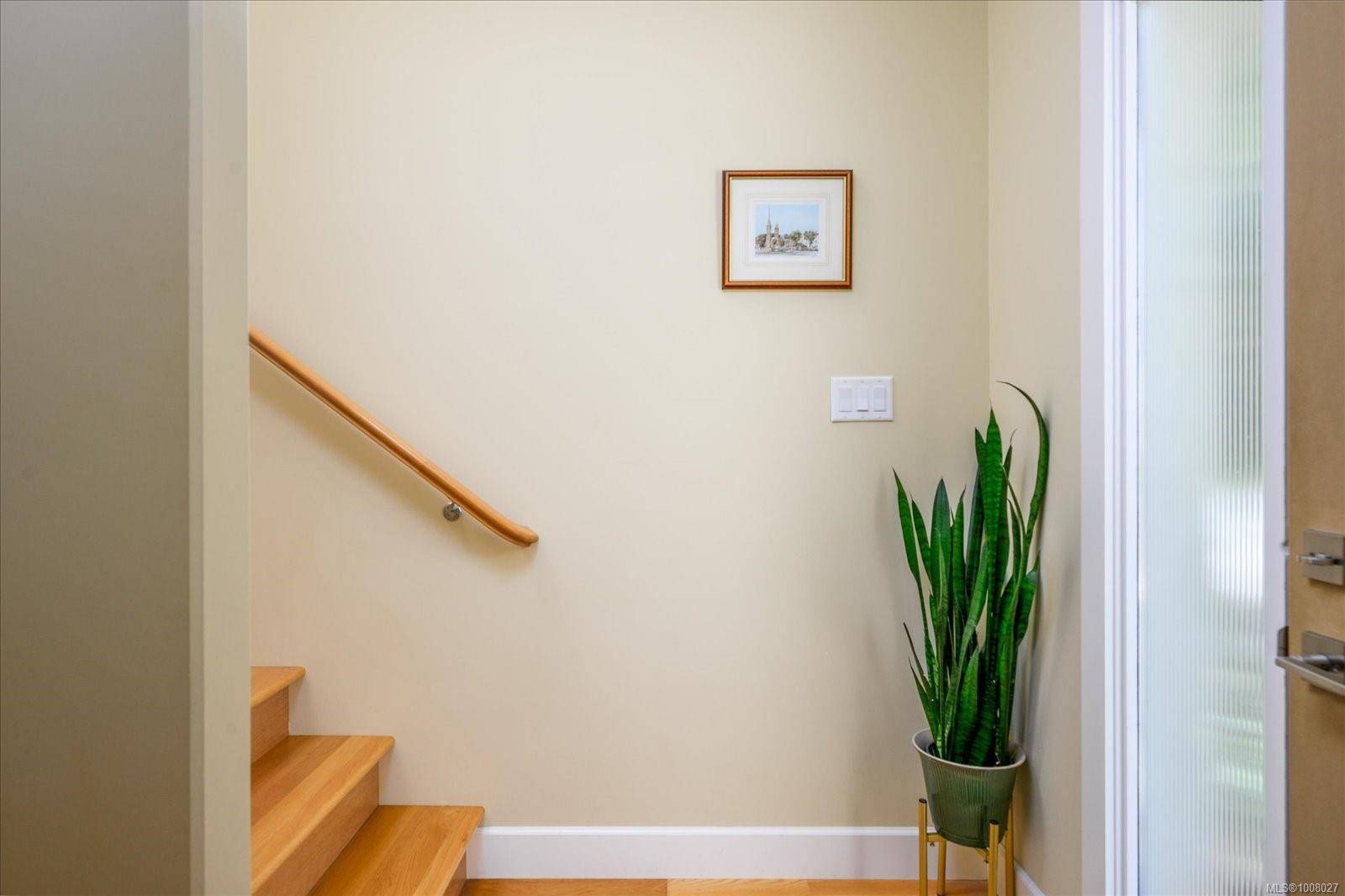 Nanaimo, BC V9T 5Y7,6024 Monashee Way