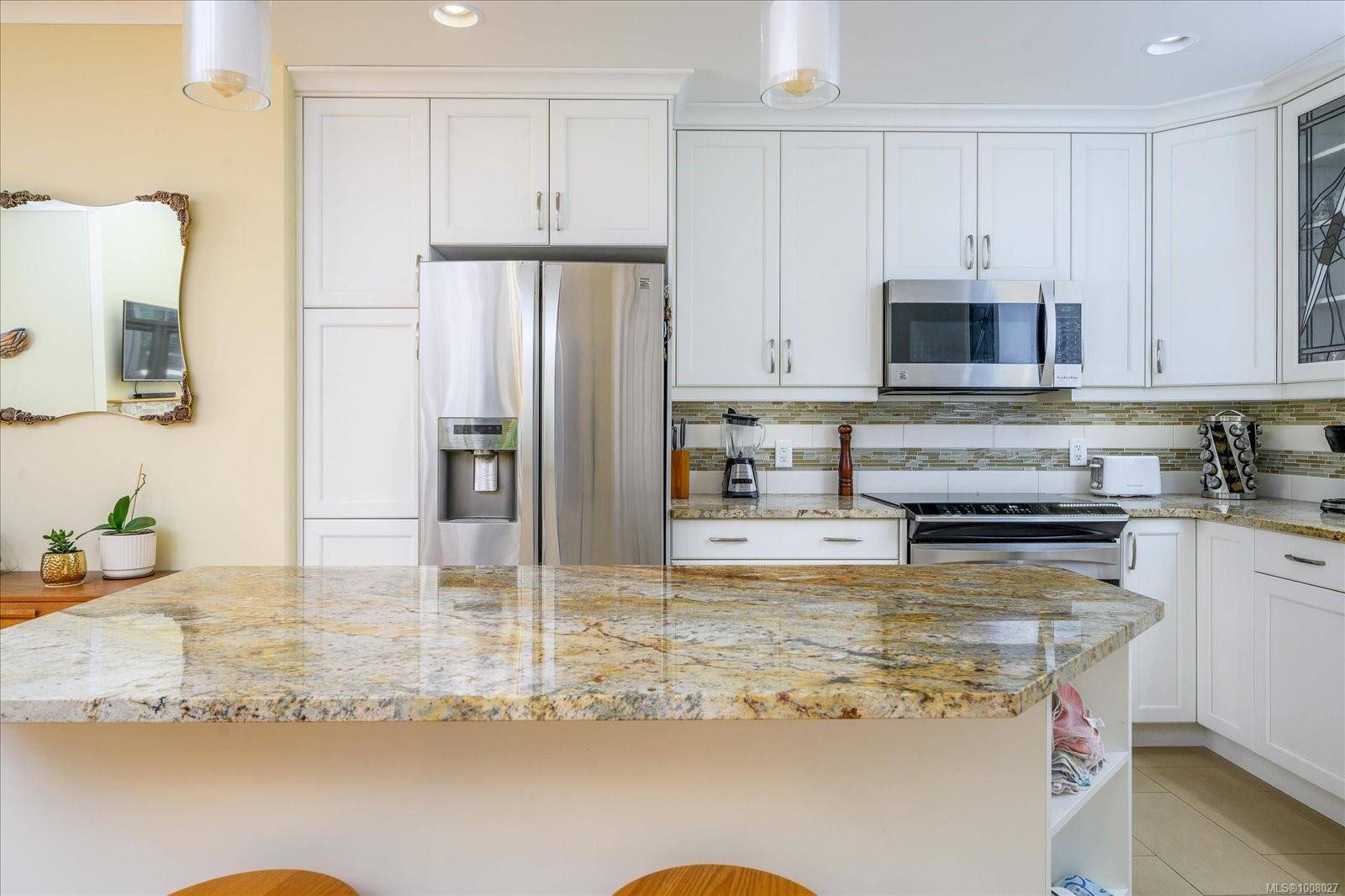 Nanaimo, BC V9T 5Y7,6024 Monashee Way