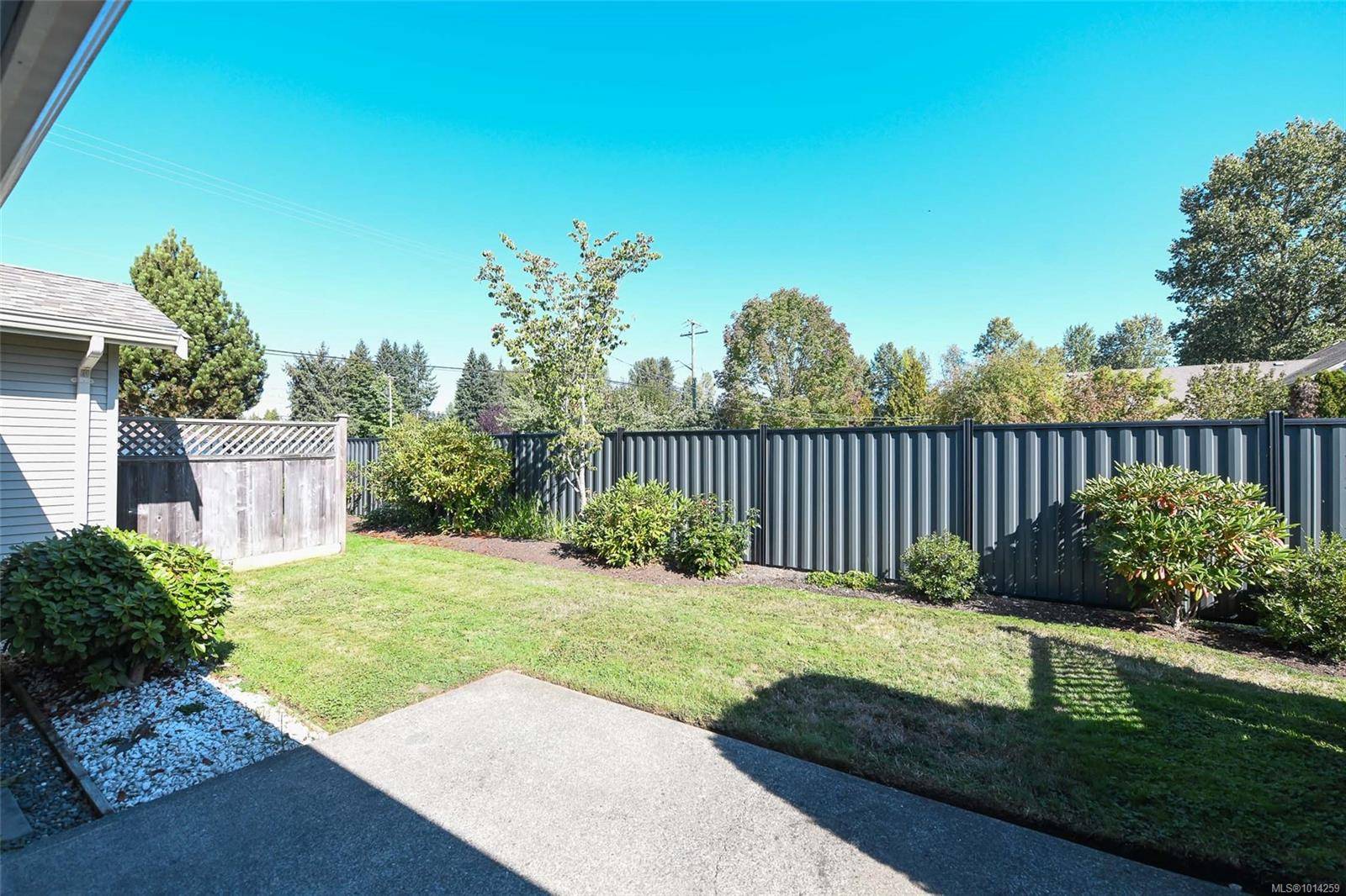 Courtenay, BC V9N 4A5,1050 8th St #2