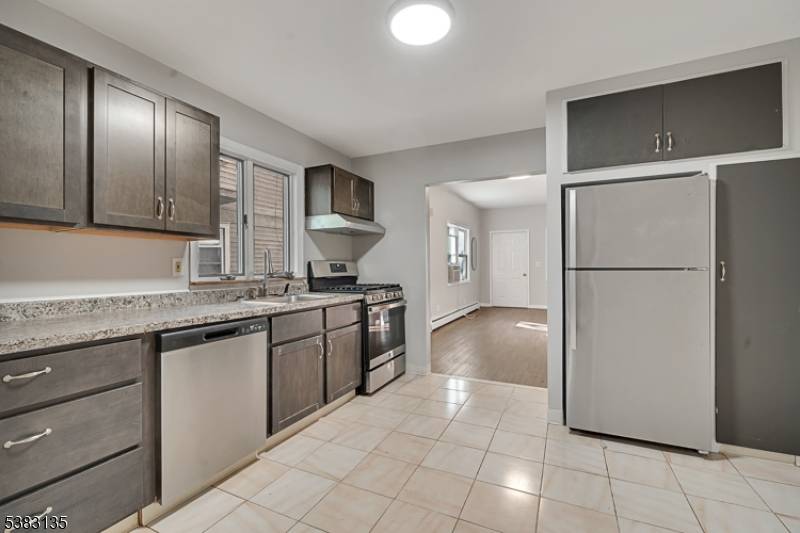 Westfield Town, NJ 07090,724 South Ave #1