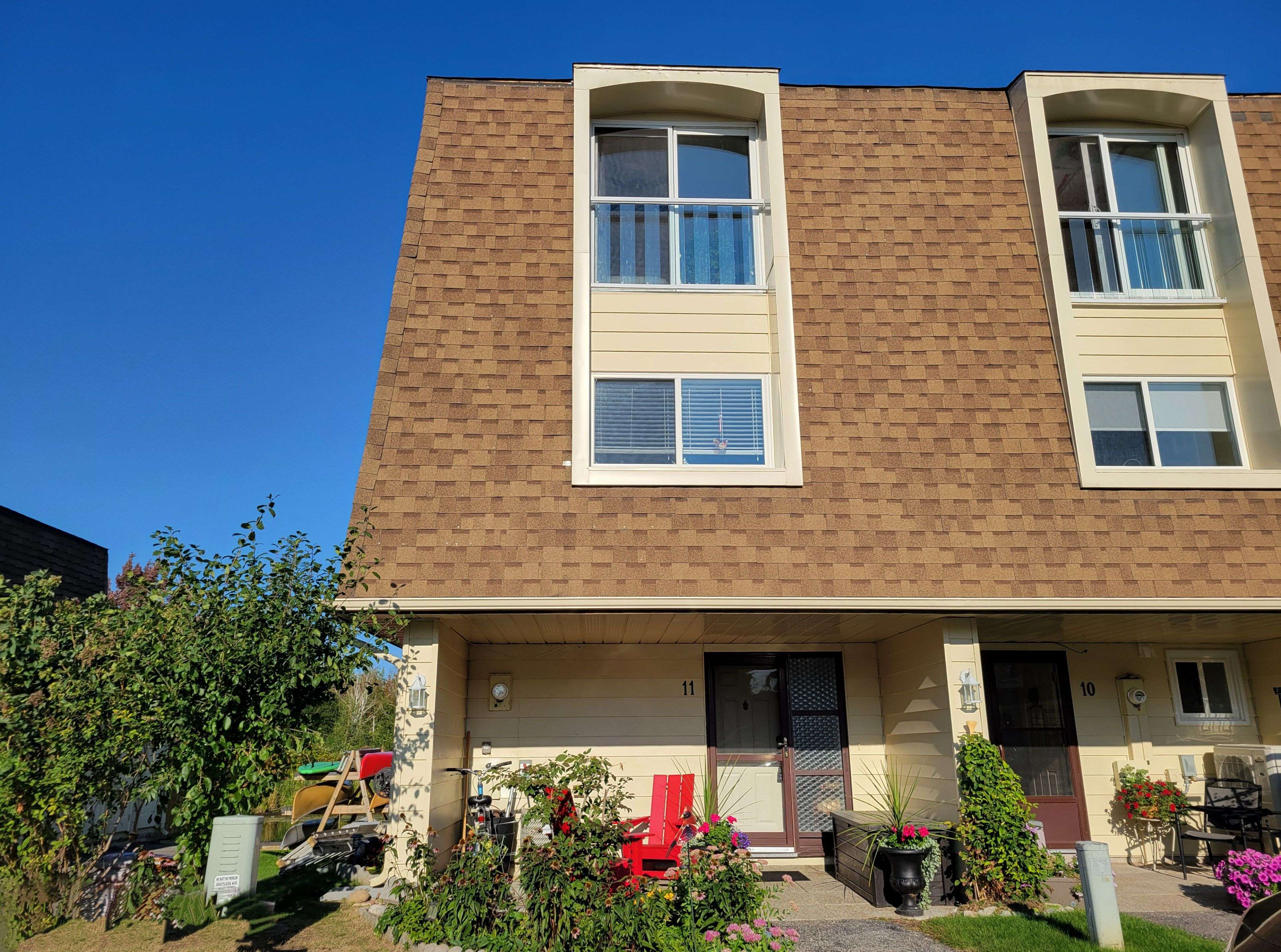 Ramara, ON L0K 1B0,4 Paradise BLVD #11