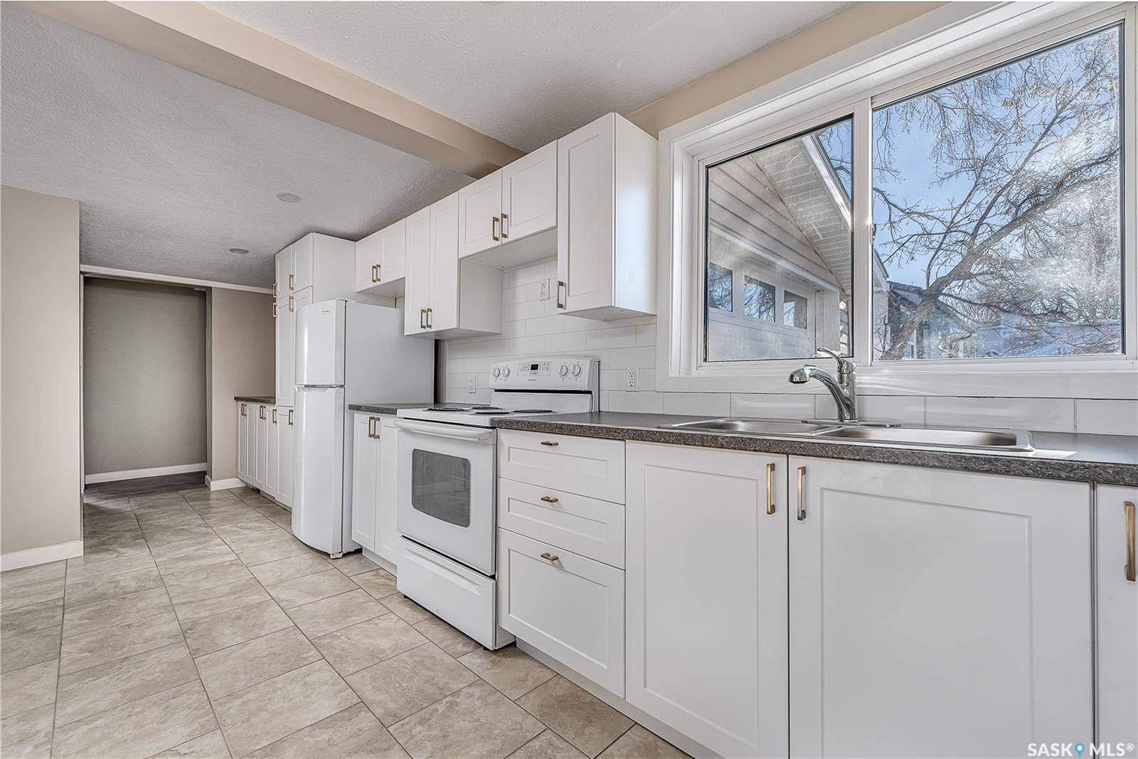 Moose Jaw, SK S6H 4B9,1317 Connaught AVENUE