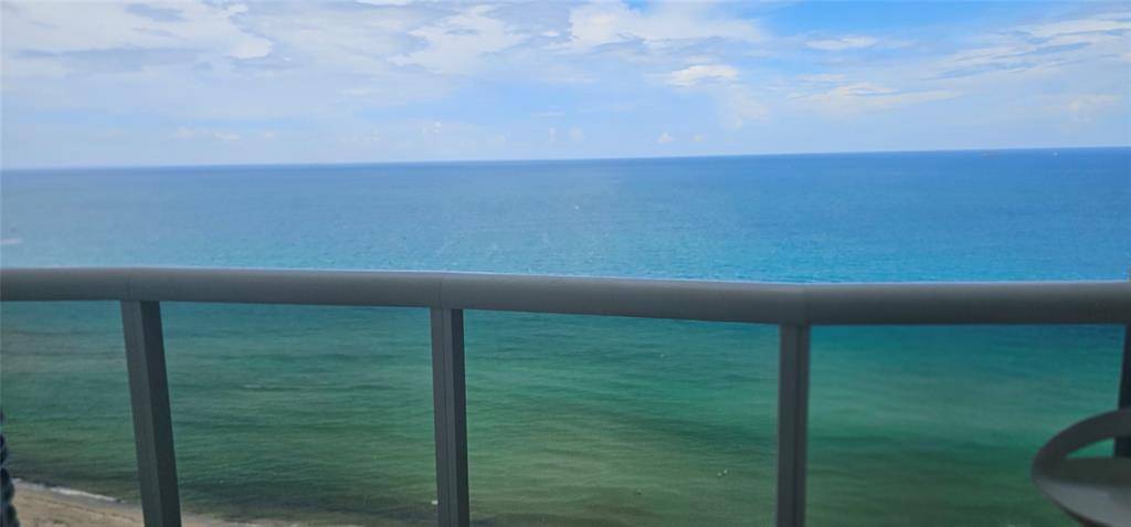 Sunny Isles Beach, FL 33160,15901 Collins Ave #2104