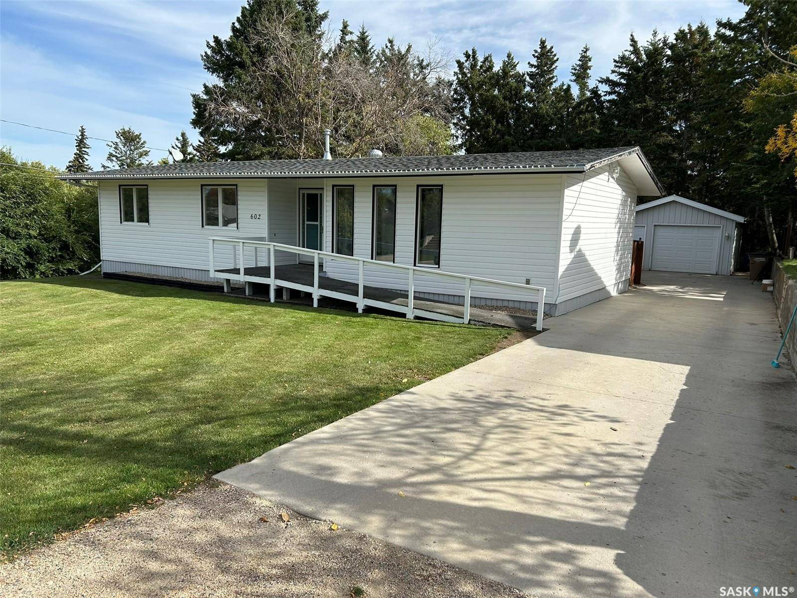 Kelvington, SK S0A 1W0,602 Hall STREET