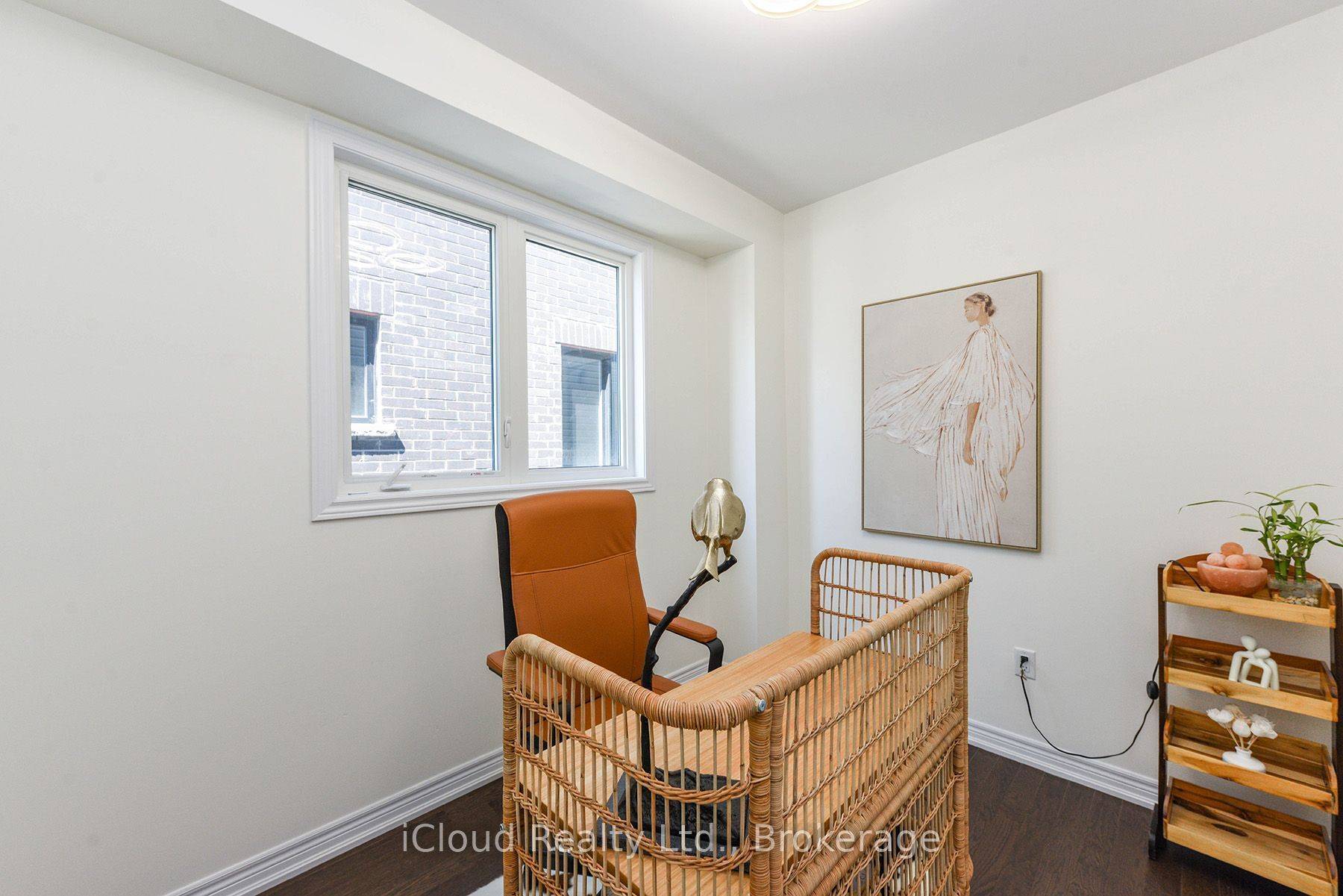 Barrie, ON L9J 0W8,114 Thicketwood AVE